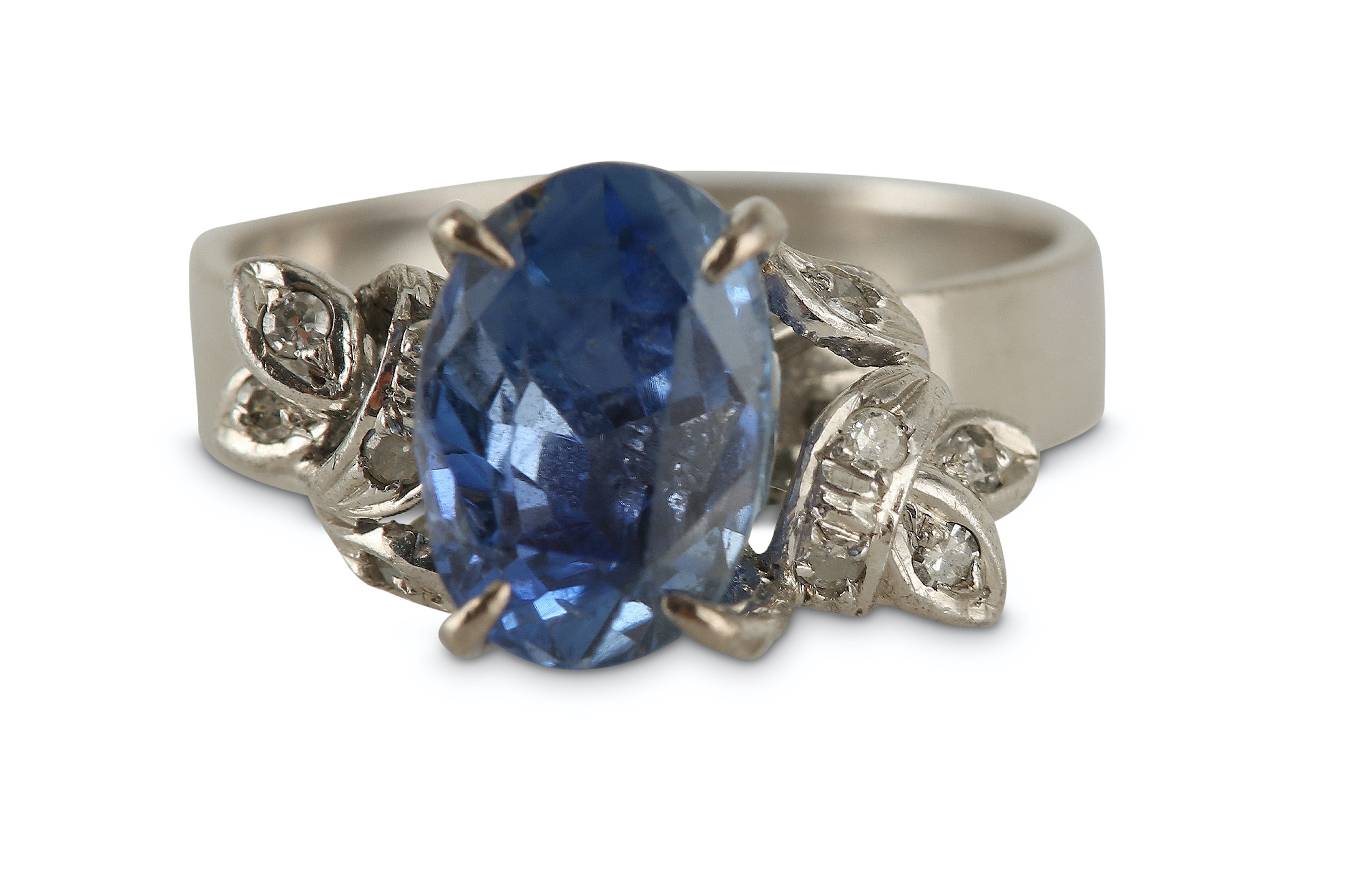 A sapphire and diamond dress ring