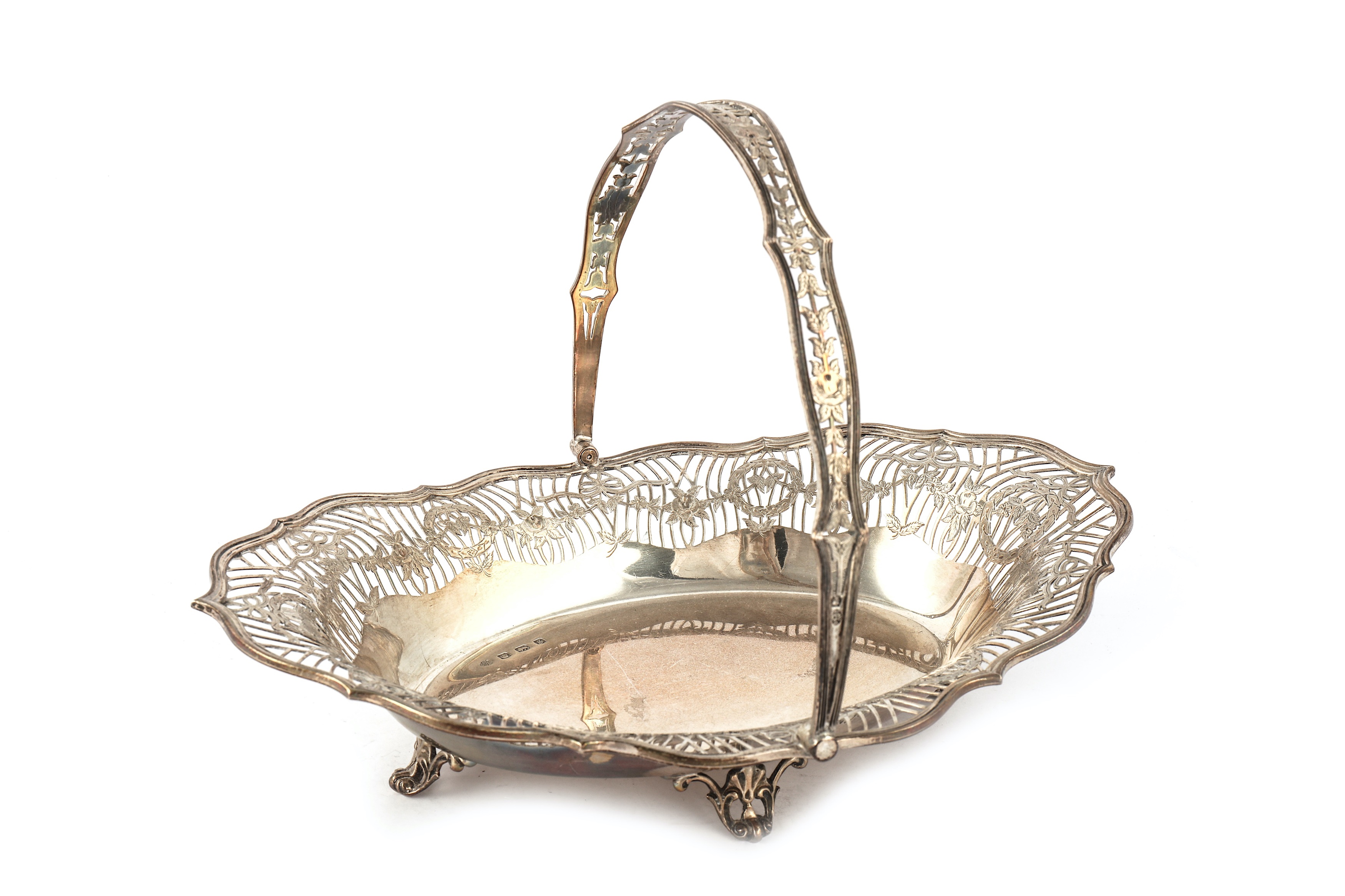 A George V sterling silver swing handled bread basket