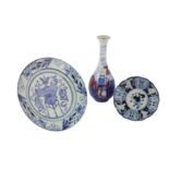 Three Chinese blue and white wares.