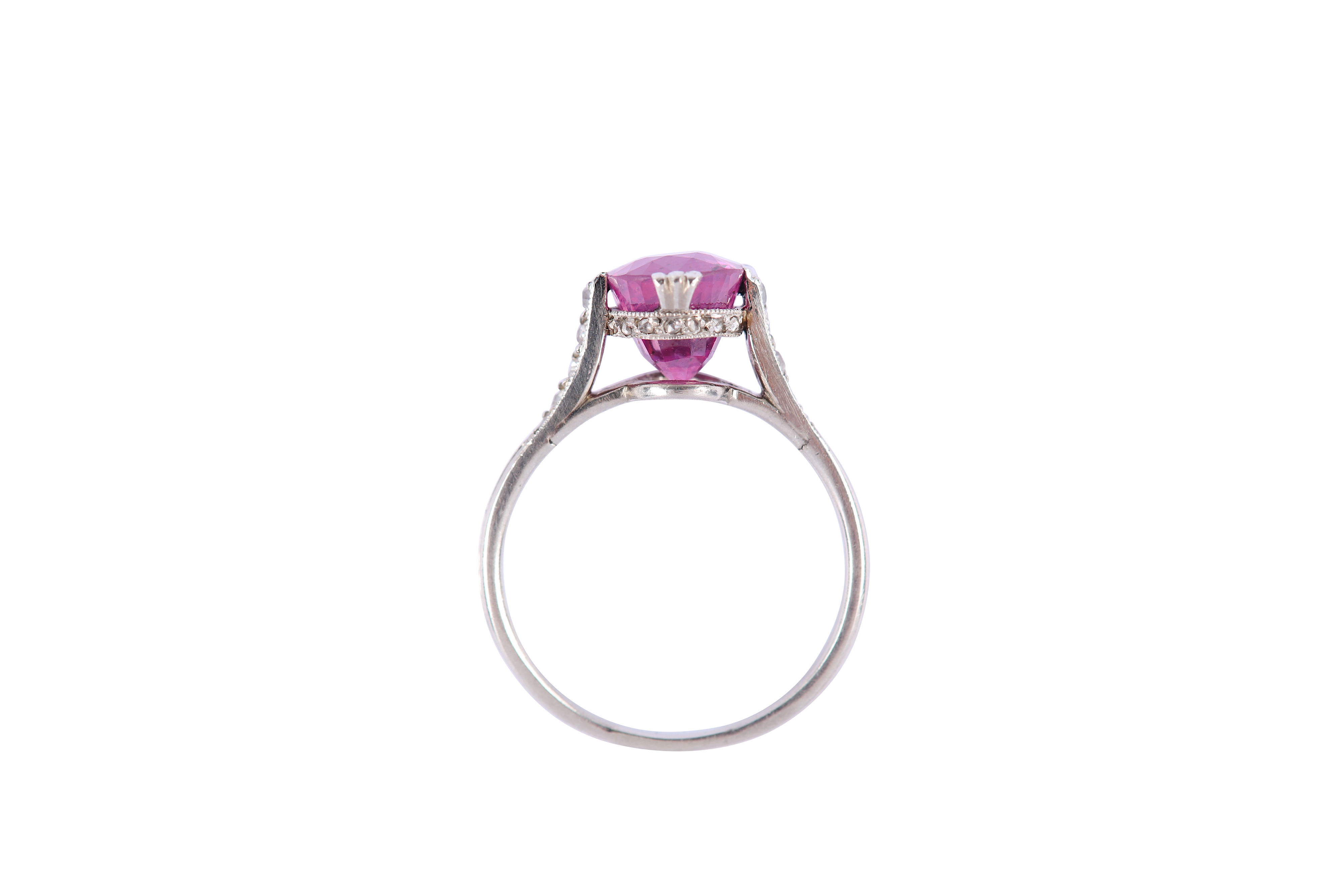 A ruby and diamond ring - Image 3 of 5