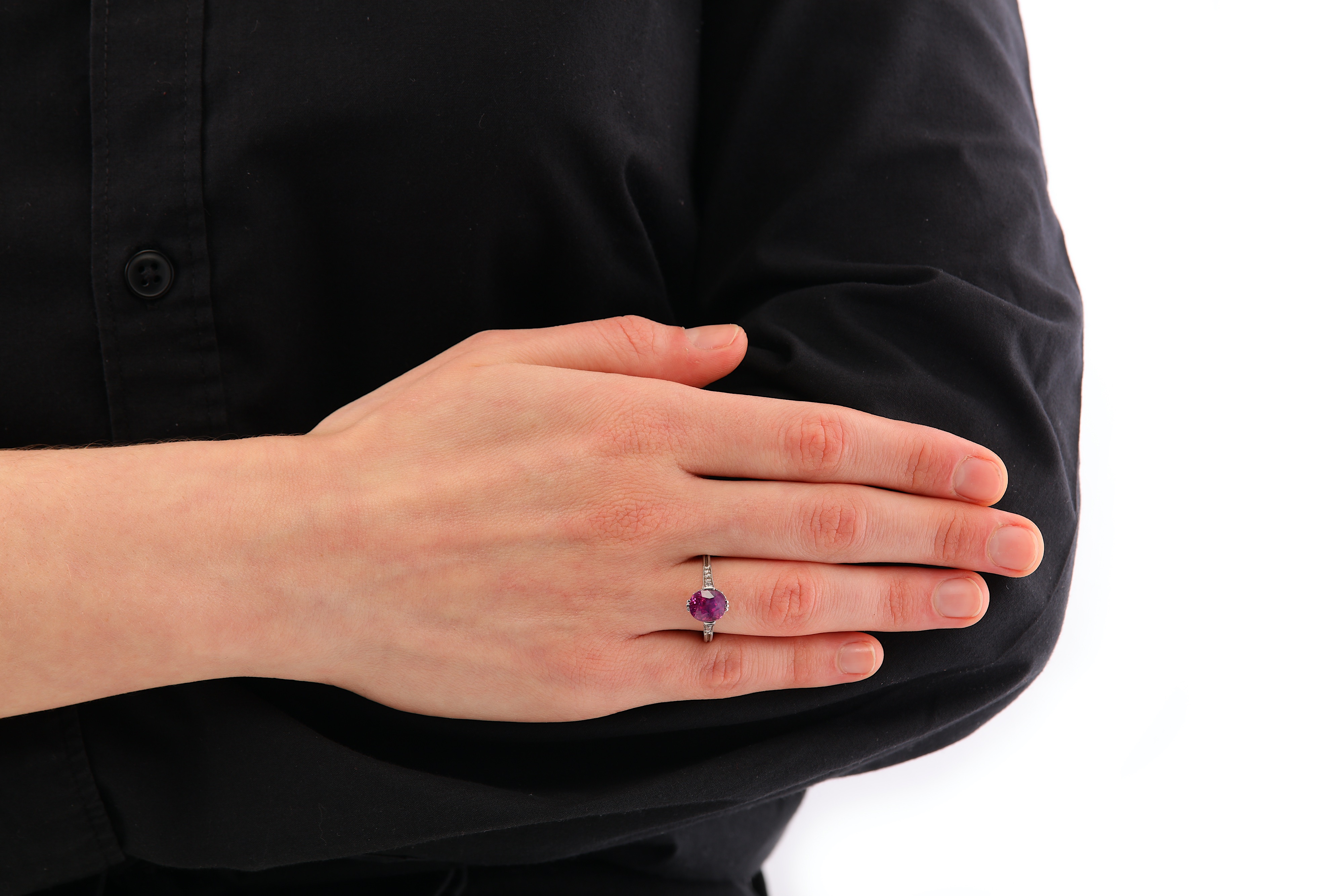 A ruby and diamond ring - Image 5 of 5