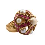 A synthetic ruby and cultured pearl ring