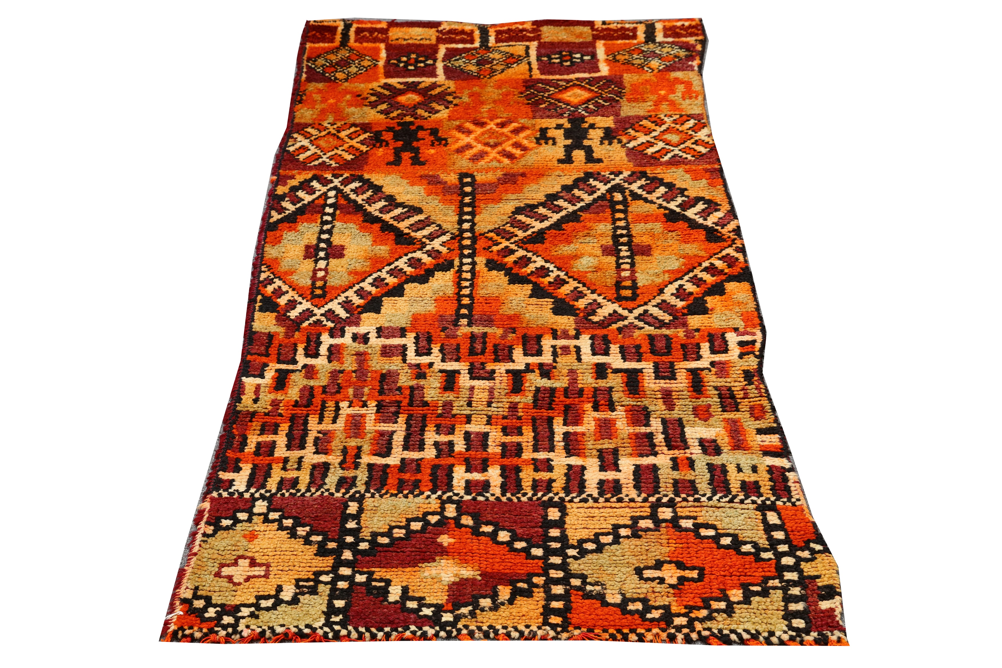 AN UNUSUAL MOROCCAN RUG - Image 2 of 8