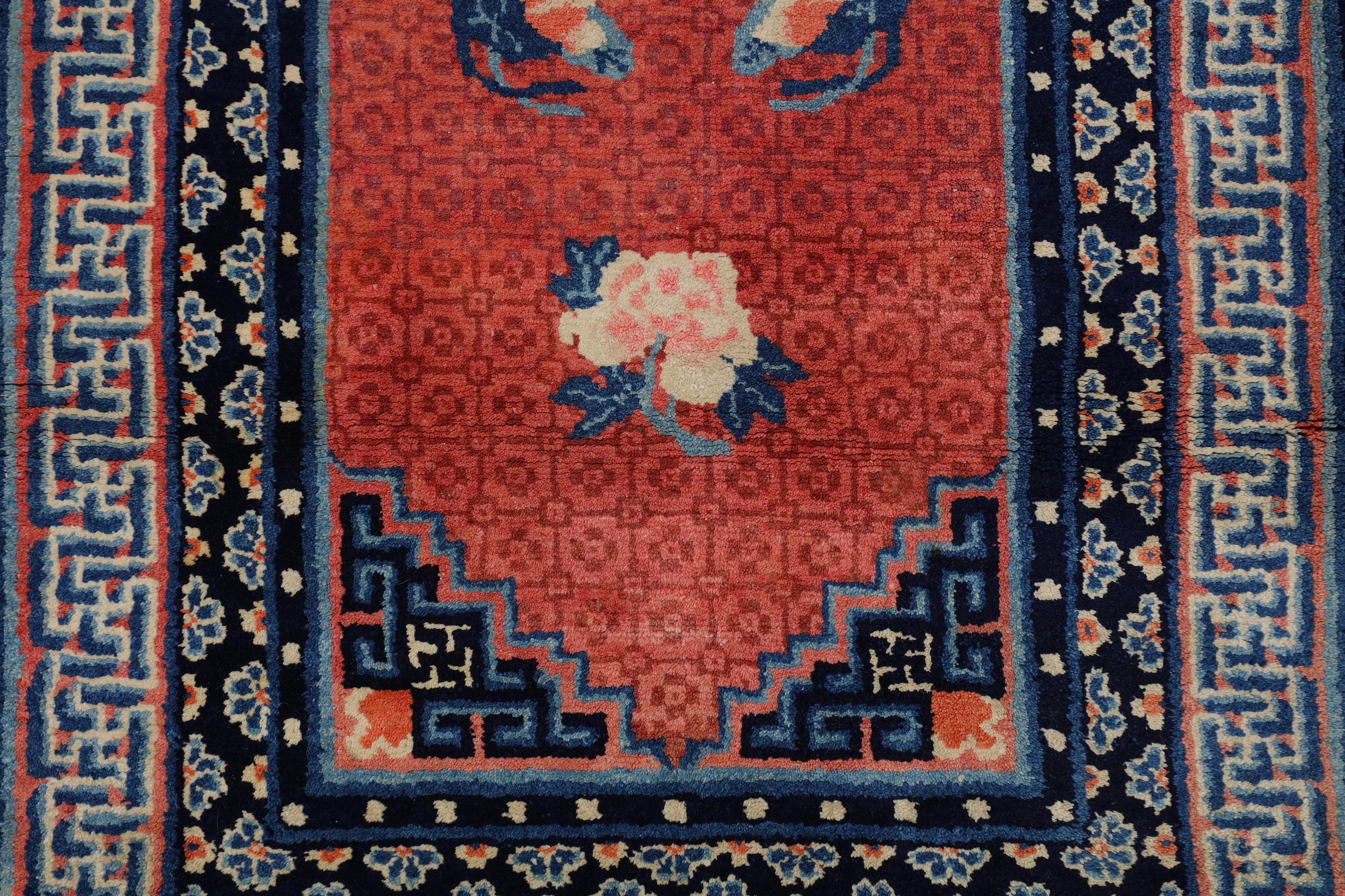 A FINE TIBETAN RUG - Image 4 of 7