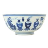 A CHINESE BLUE AND WHITE 'HUNDRED VASES' BOWL.