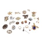 A collection of costume jewellery