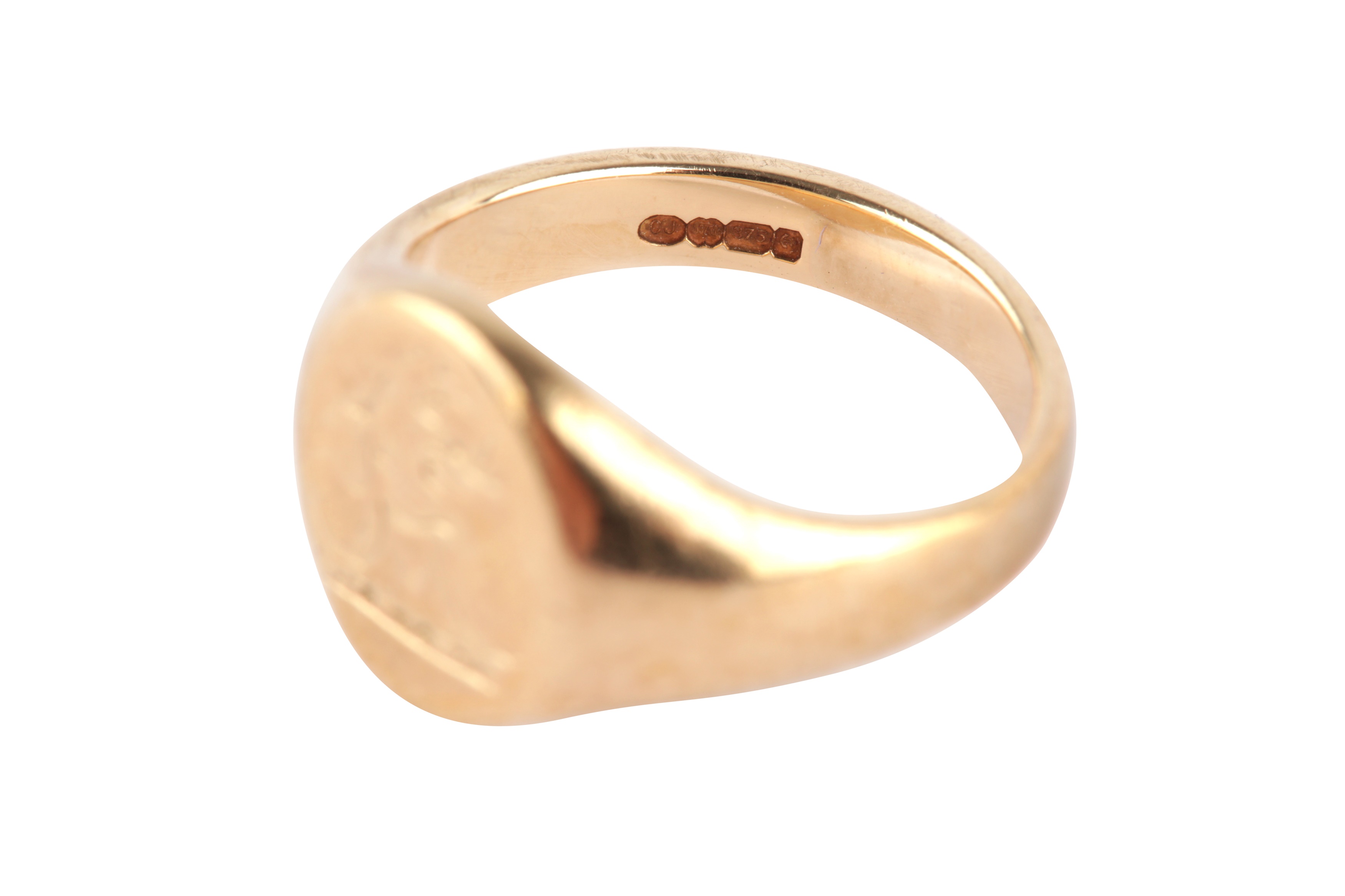 A 9 carat gold signet ring