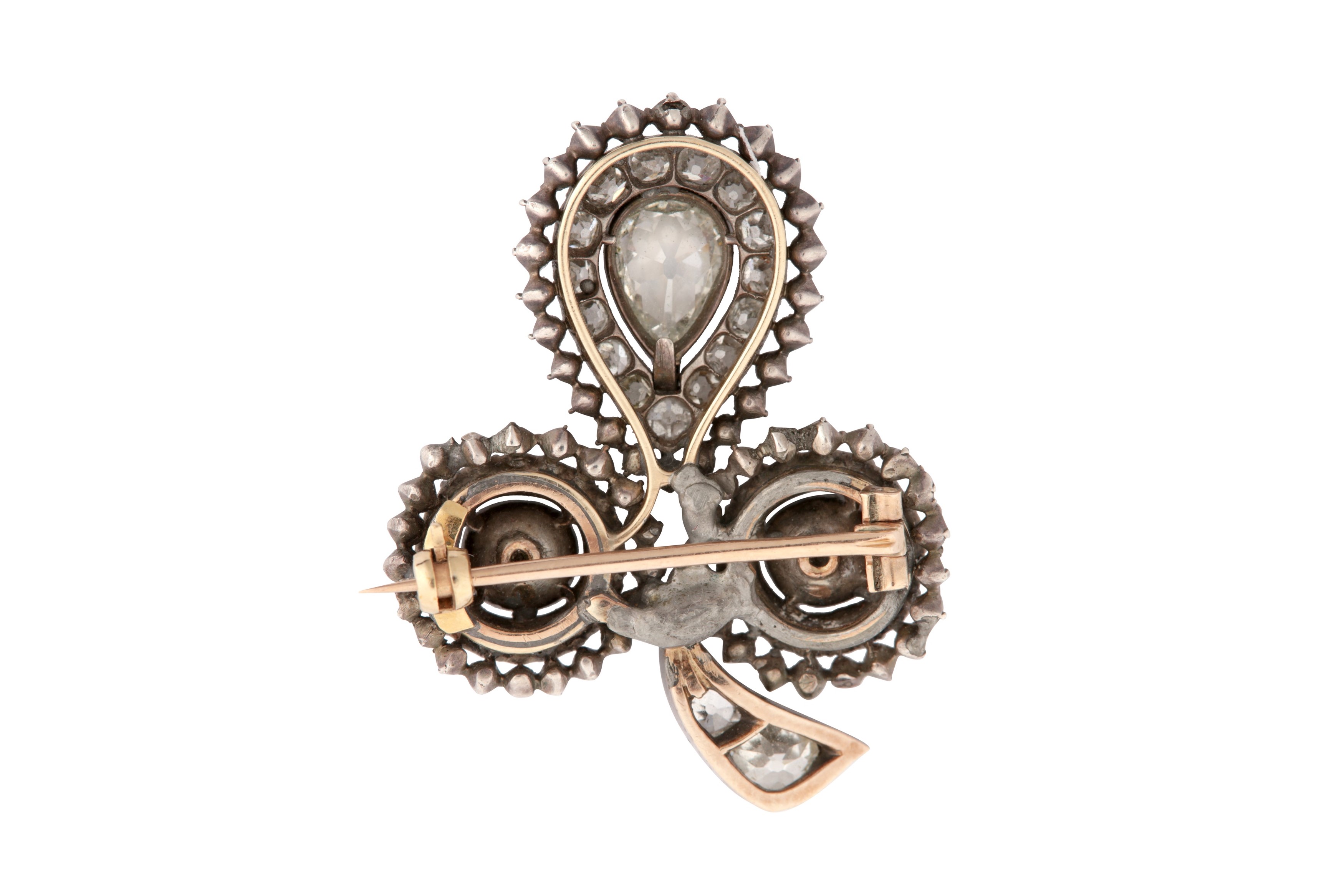 A diamond clover brooch - Image 4 of 4