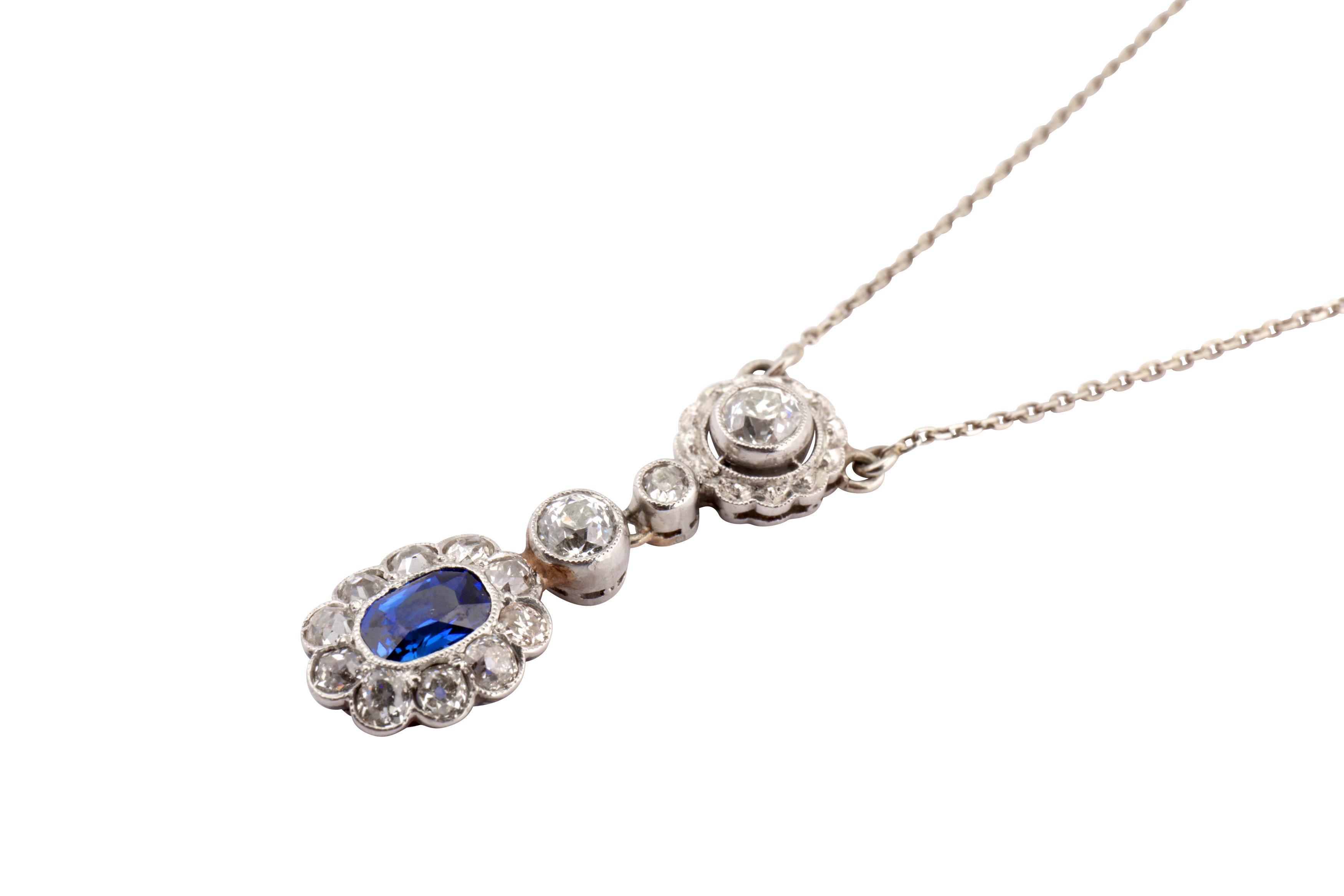 An early 20th century sapphire and diamond pendant necklace - Image 2 of 3