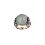 A cultured pearl dress ring