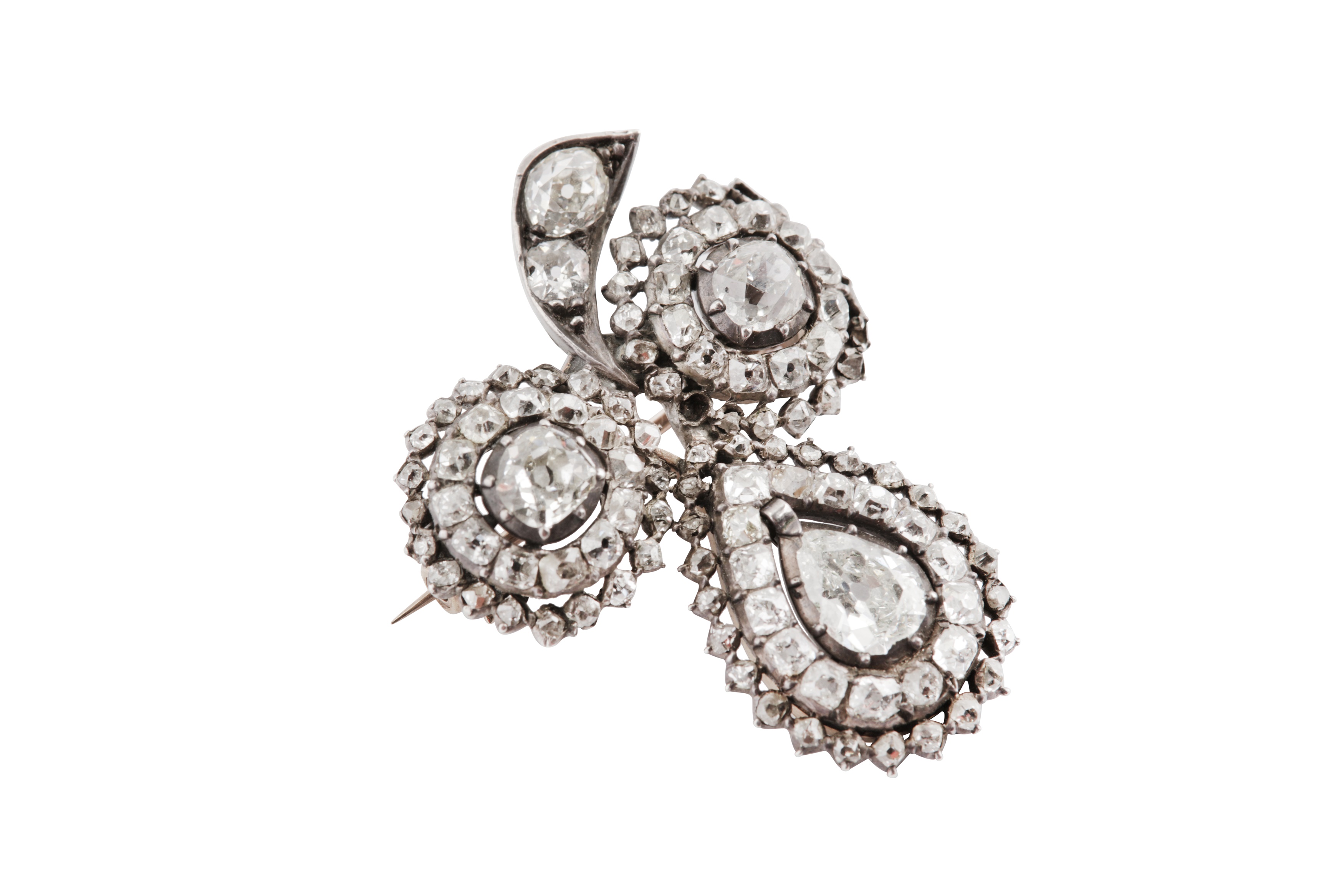 A diamond clover brooch - Image 3 of 4