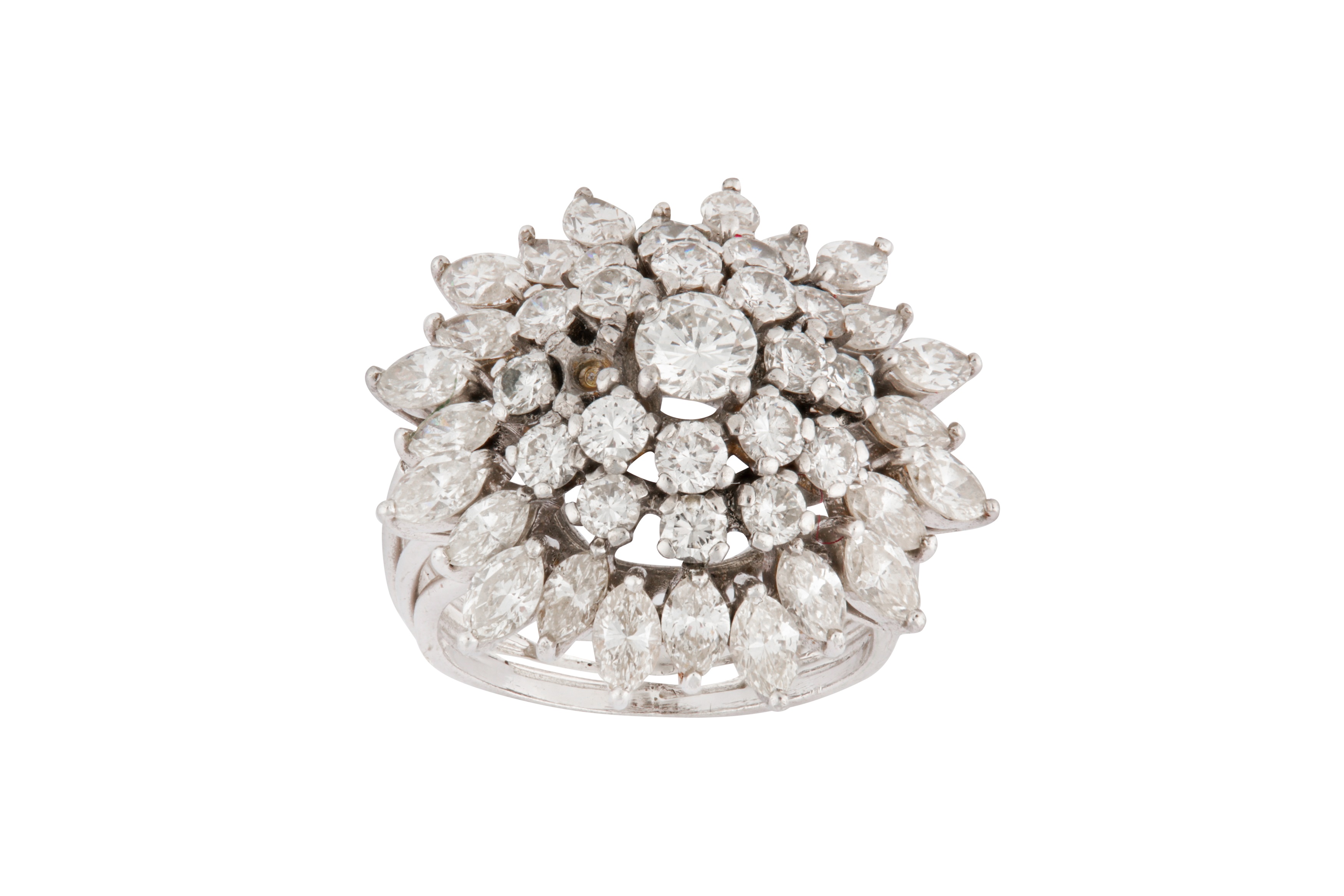 A diamond bombé ring