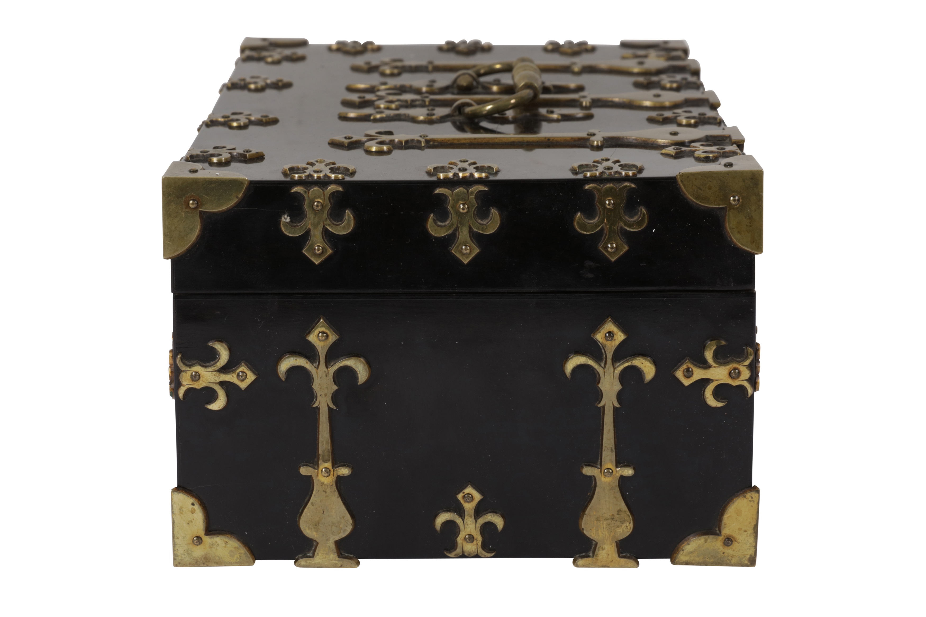 A LATE VICTORIAN ENGLISH GOTHIC REVIVAL BRASS MOUNTED EBONY STATIONARY BOX - Image 4 of 5