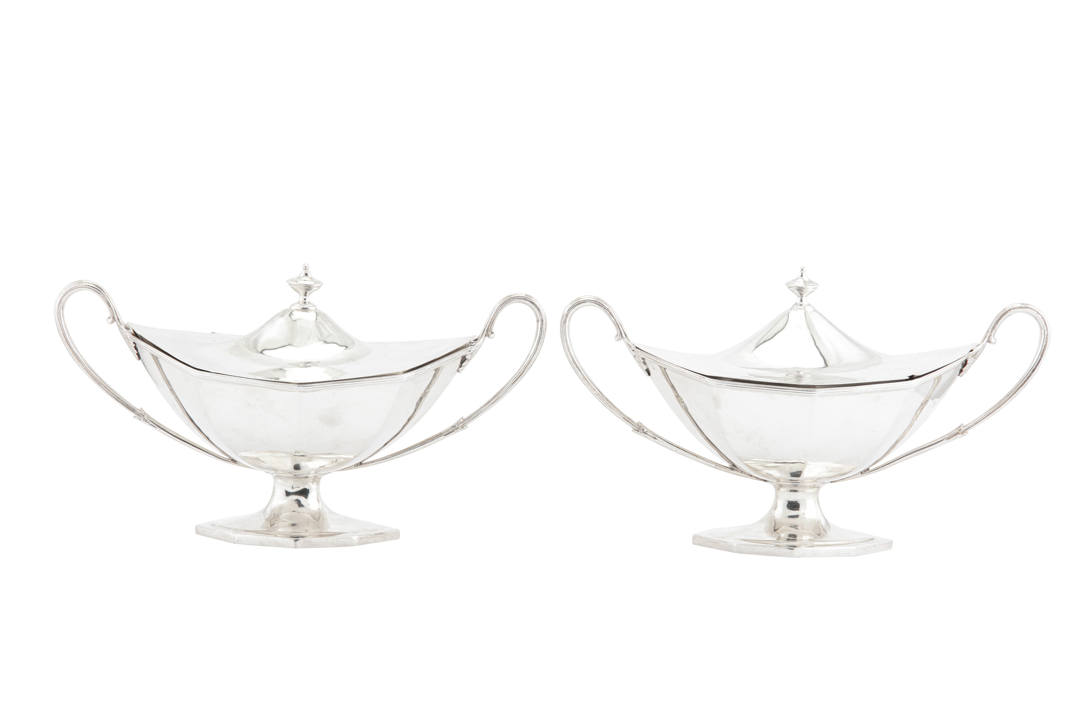 A pair of George III sterling silver sauce tureens, London 1788 by Henry Chawner (reg. 11th Nov