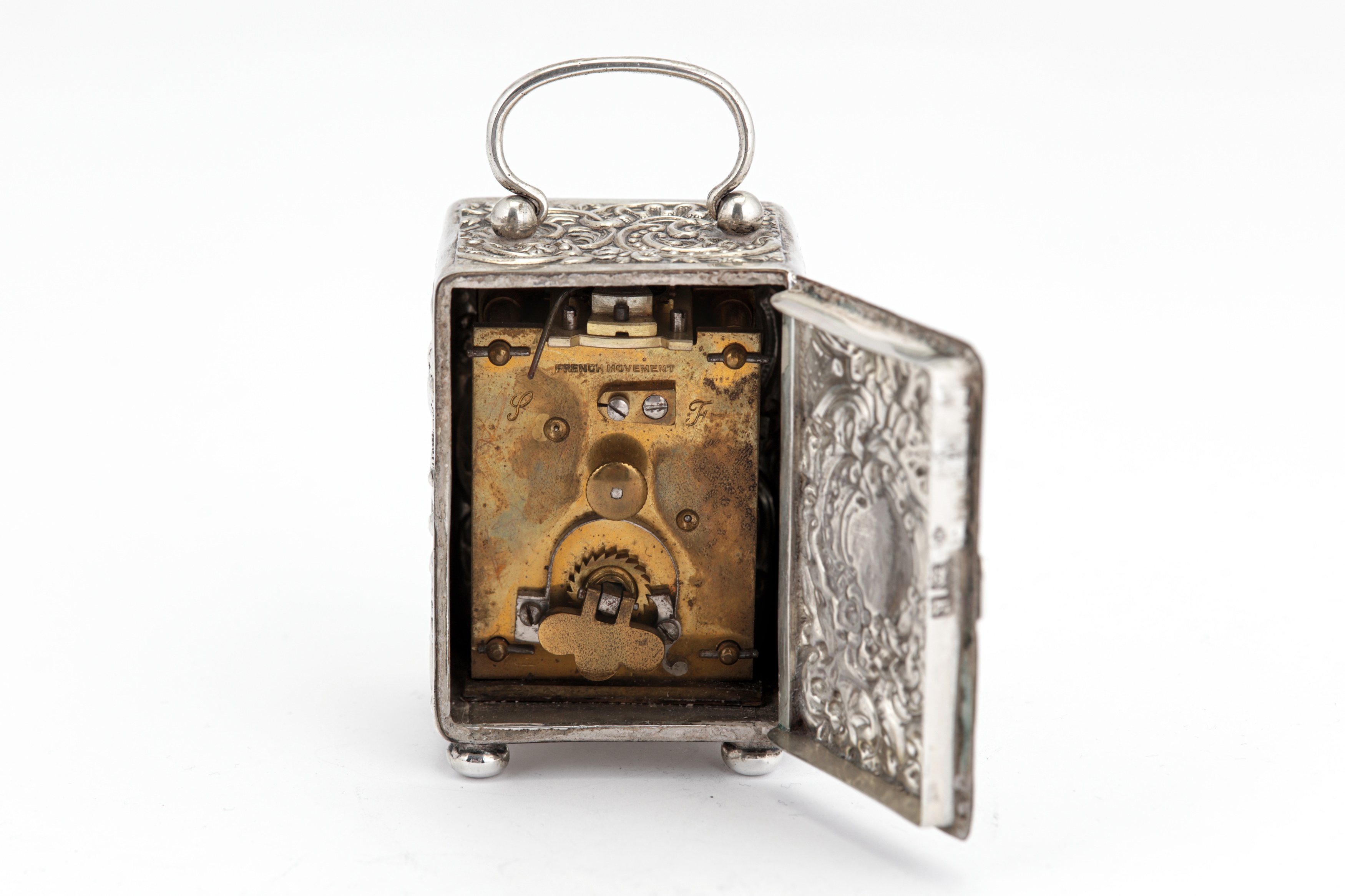 An Edwardian sterling silver cased travelling timepiece carriage clock, London 1905 by William - Image 3 of 3