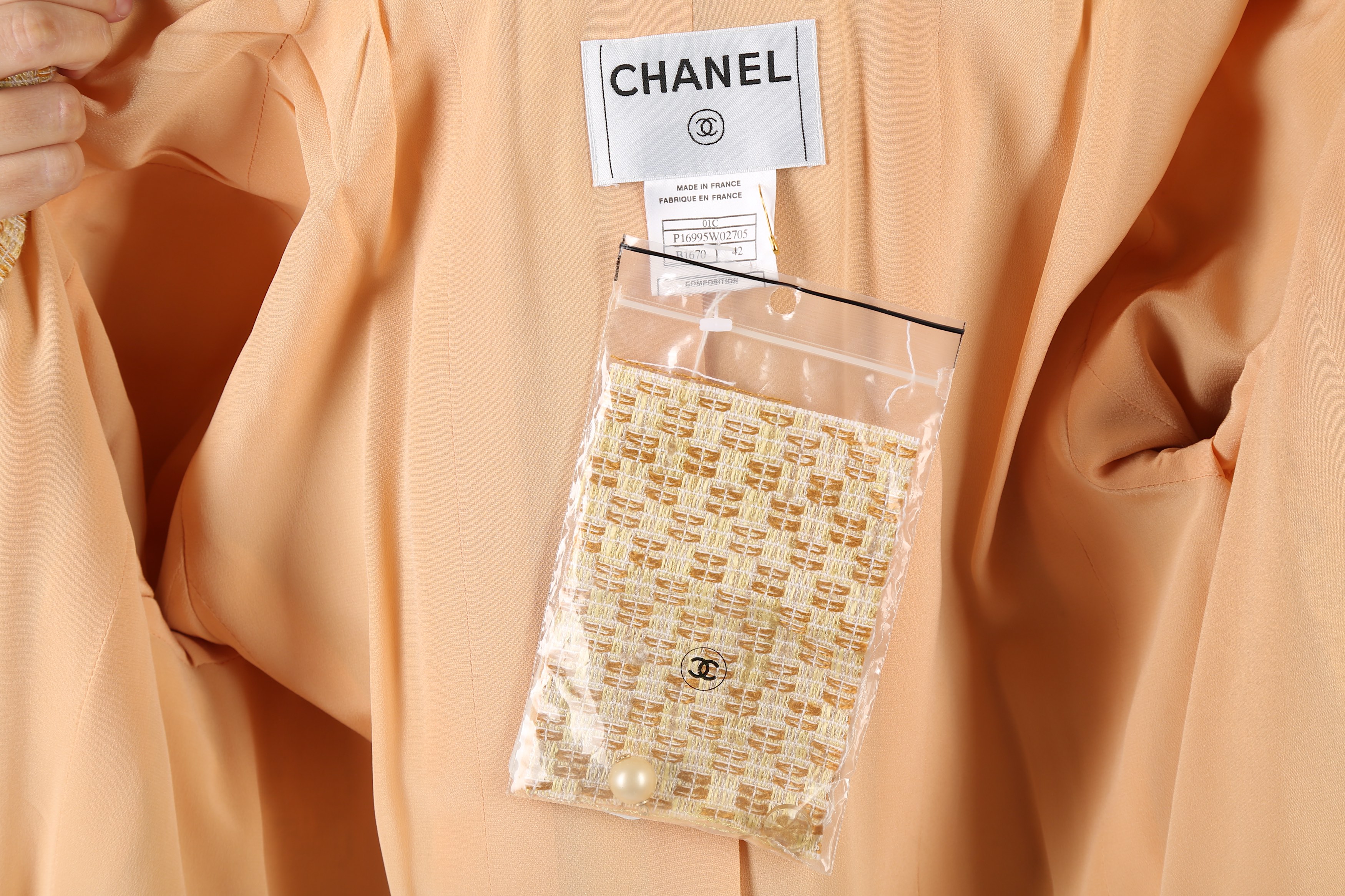 Chanel Honey Tweed Dress and Coat Suit - Size 42 - Image 8 of 8