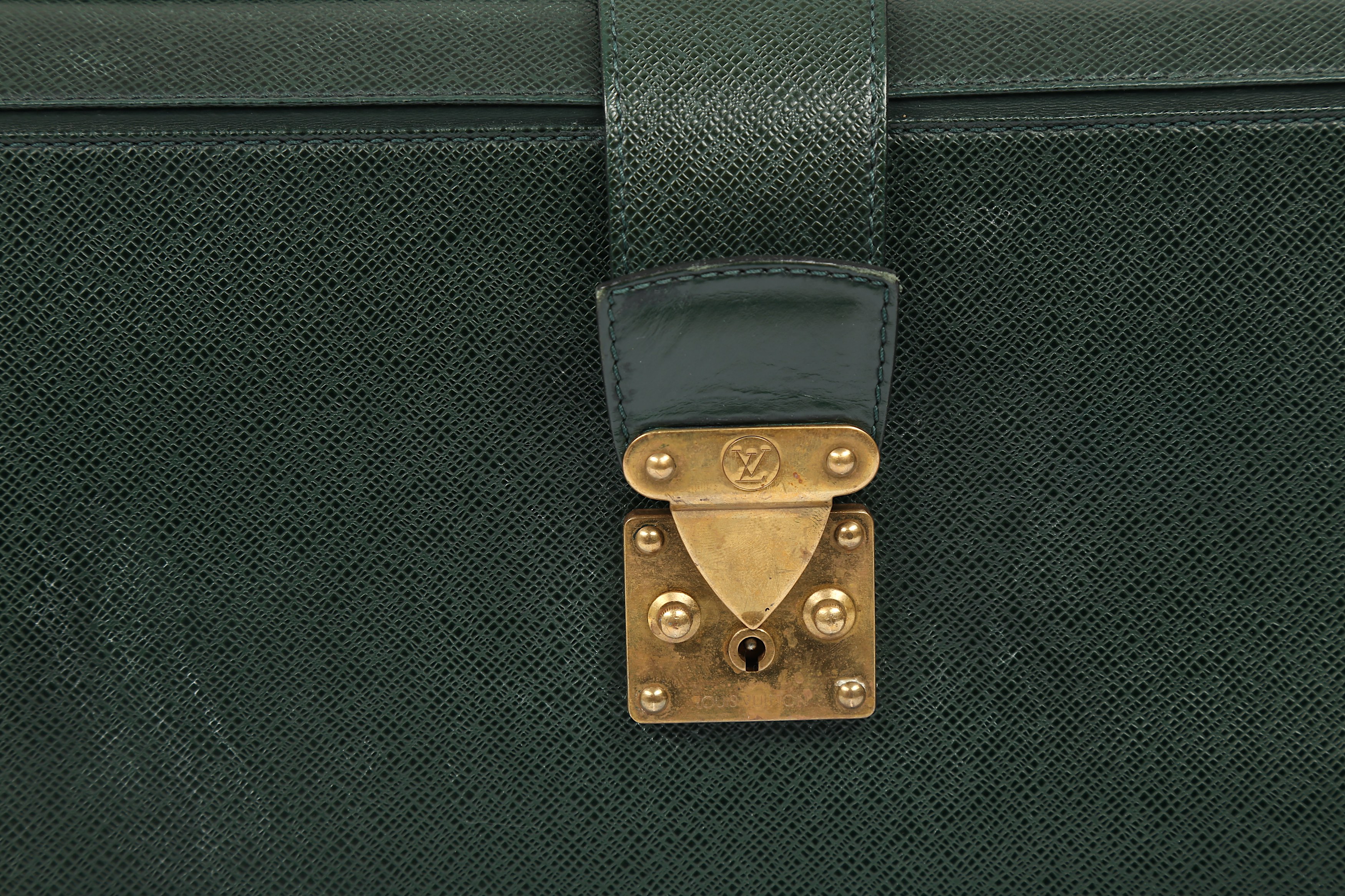 Louis Vuitton Epicea Green Taiga Pilot Case - Image 6 of 8