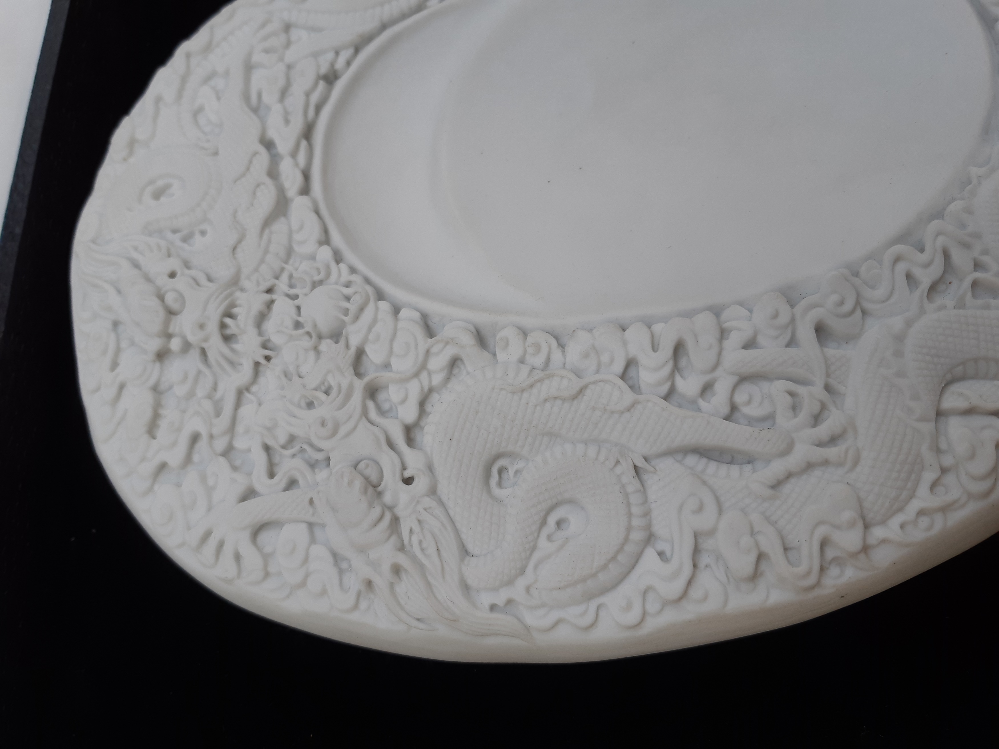 A CHINESE WHITE BISCUIT 'DRAGON' INKSTONE. - Image 13 of 15