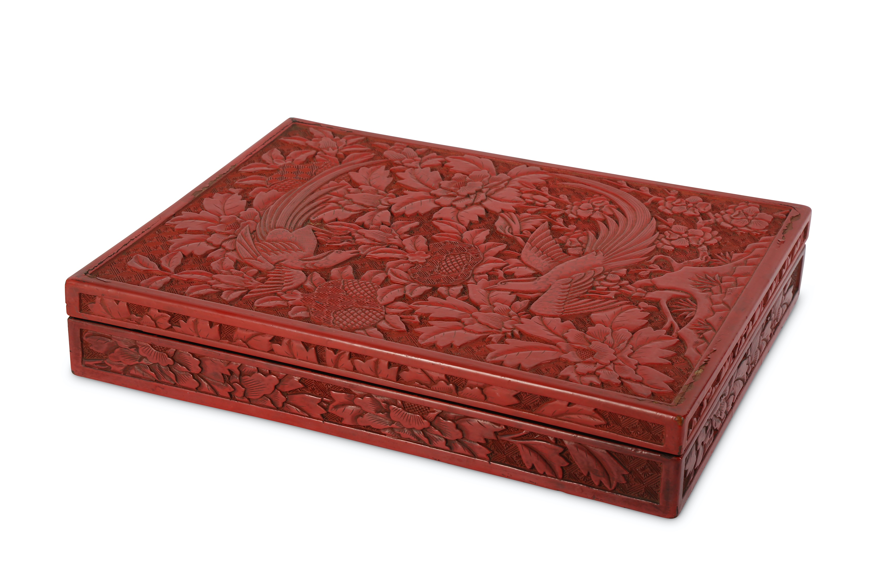 A CHINESE CINNABAR LACQUER RECTANGULAR 'PARADISE FLYCATCHERS' BOX AND COVER. - Image 3 of 12