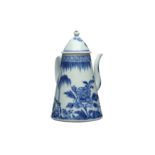 A CHINESE BLUE AND WHITE COFFEE POT AND COVER.