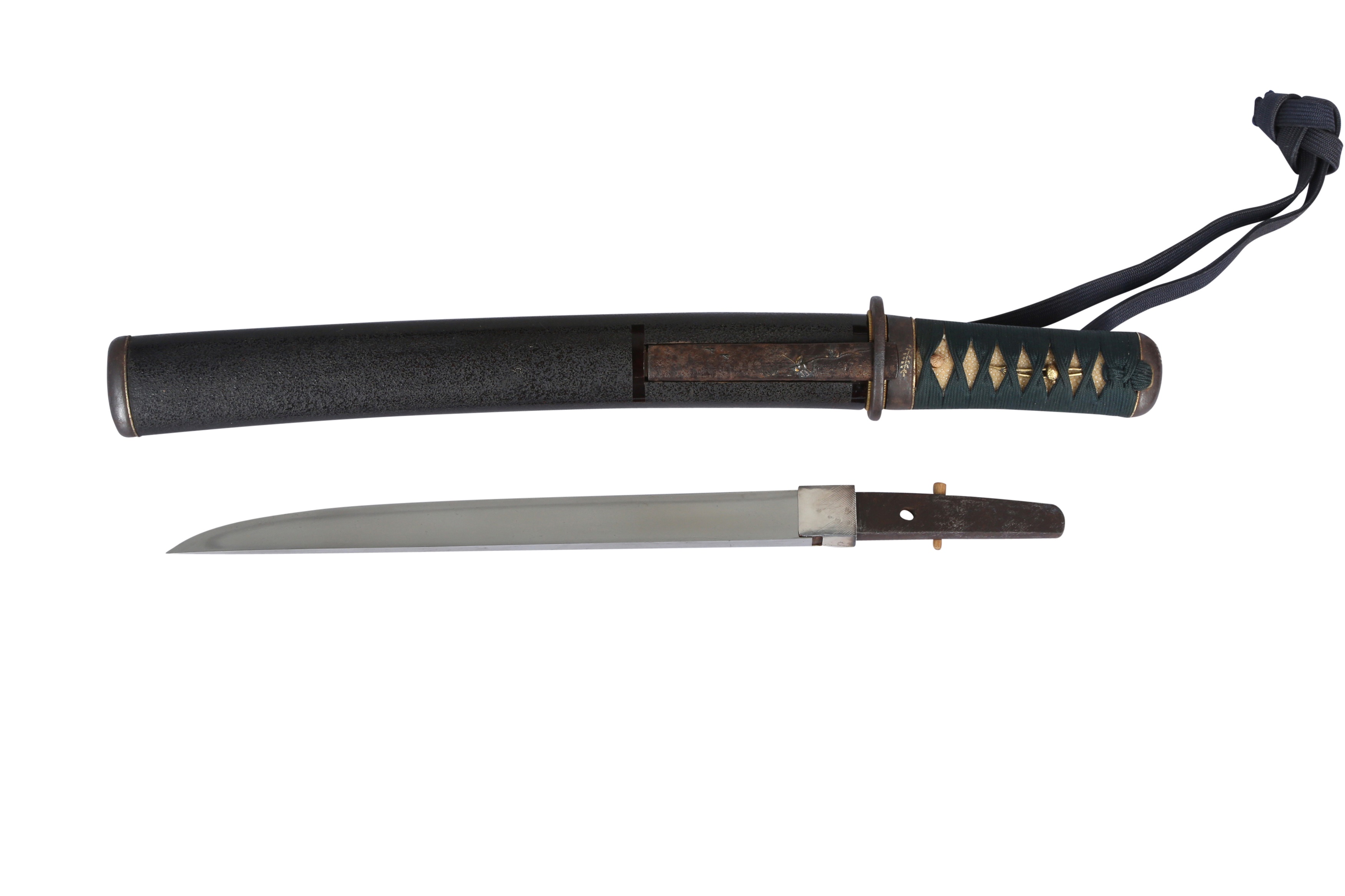 A JAPANESE TANTO (SHORT SWORD).