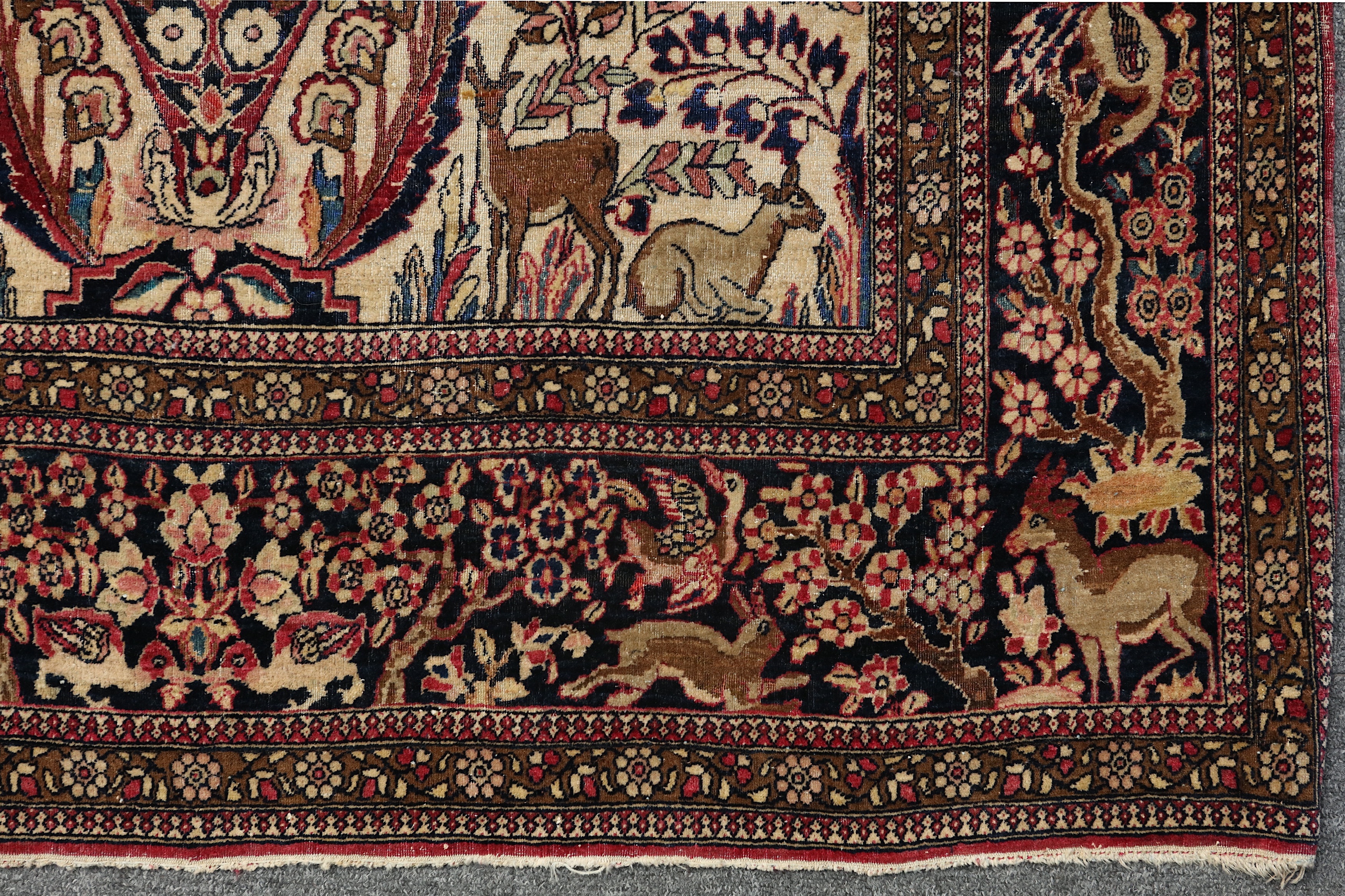 A VERY FINE ISFAHAN PRAYER RUG, CENTRAL PERSIA - Image 7 of 8