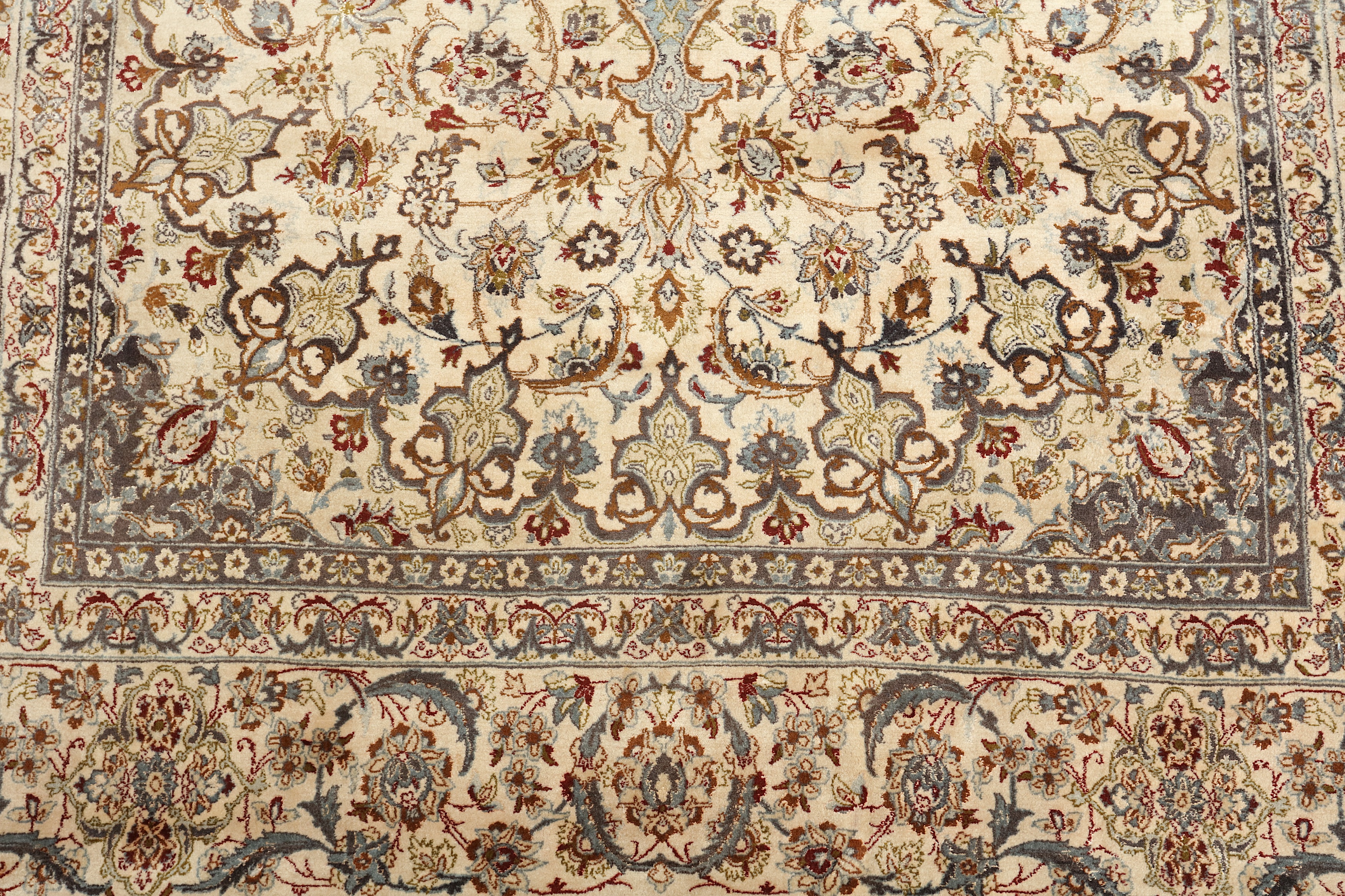 VERY FINE PART SILK ISFAHAN RUG, CENTRAL PERSIA - Image 5 of 8
