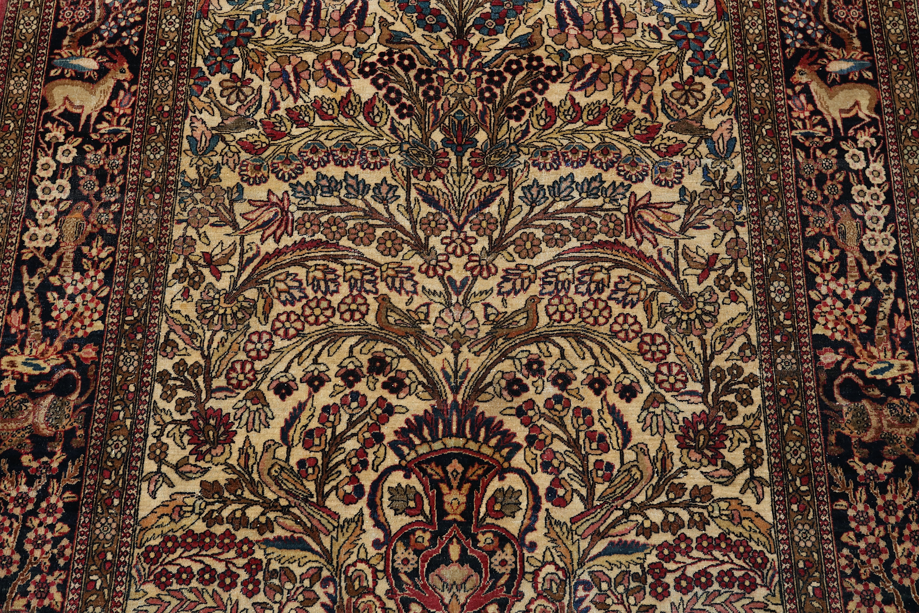 A VERY FINE ISFAHAN PRAYER RUG, CENTRAL PERSIA - Image 4 of 8