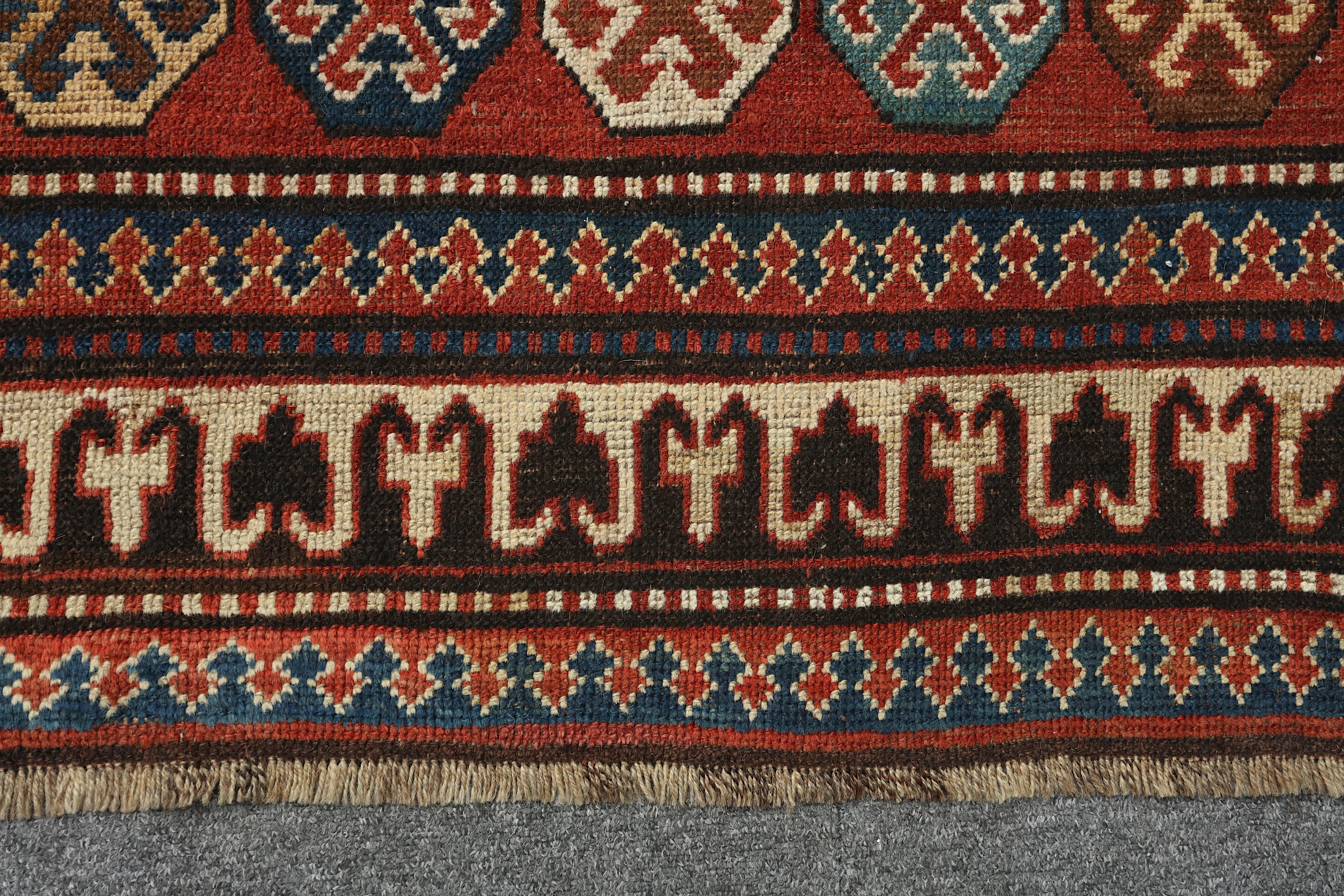 AN ANTIQUE BORJALU KAZAK RUG, SOUTH CAUCASUS - Image 5 of 7