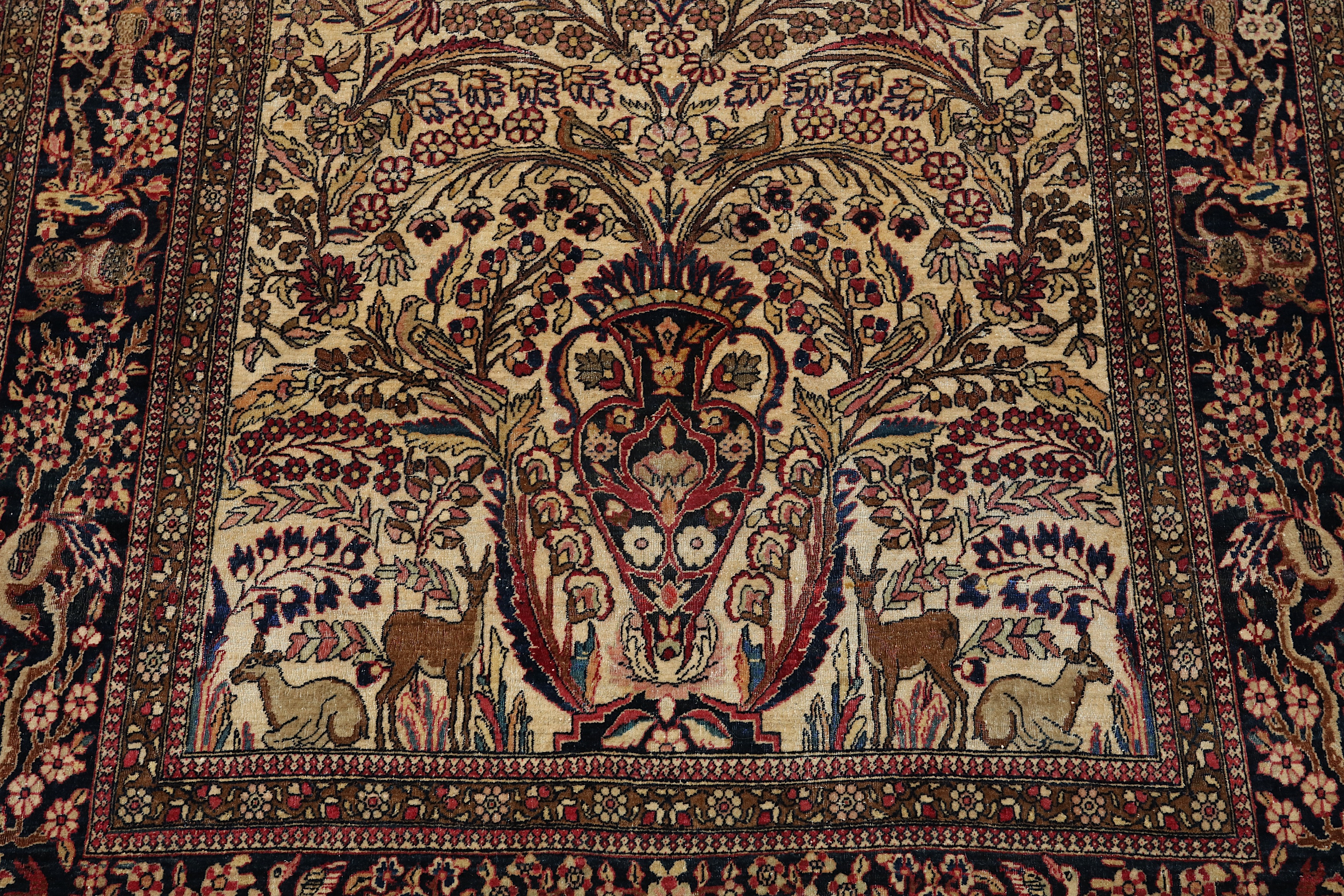 A VERY FINE ISFAHAN PRAYER RUG, CENTRAL PERSIA - Image 5 of 8