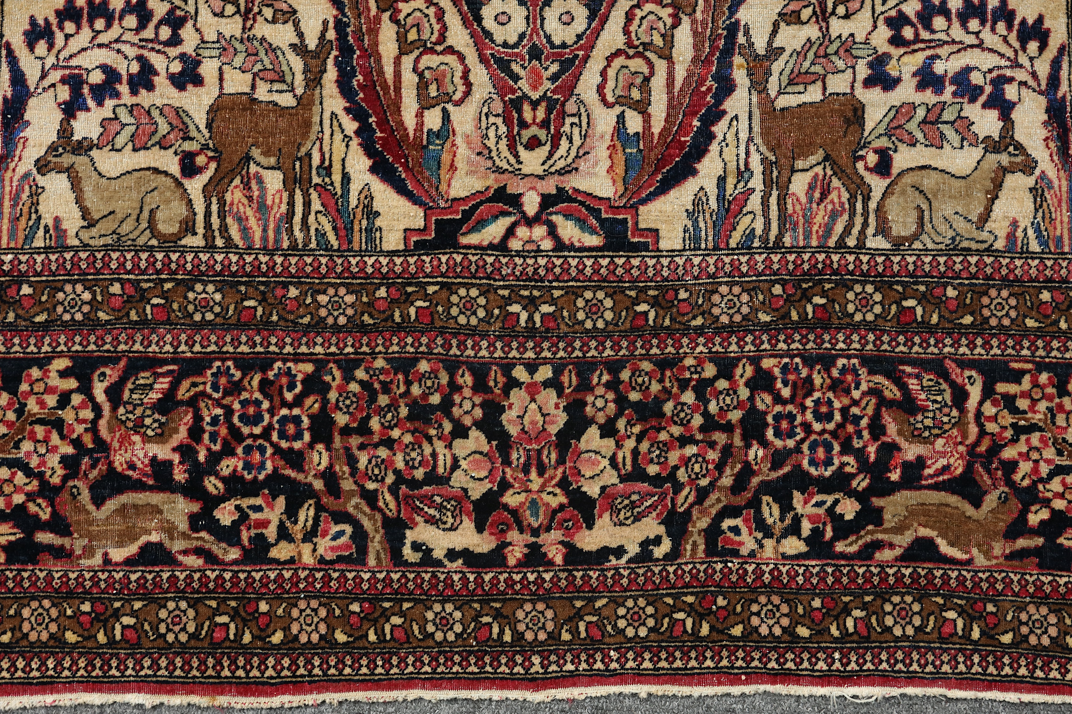 A VERY FINE ISFAHAN PRAYER RUG, CENTRAL PERSIA - Image 6 of 8