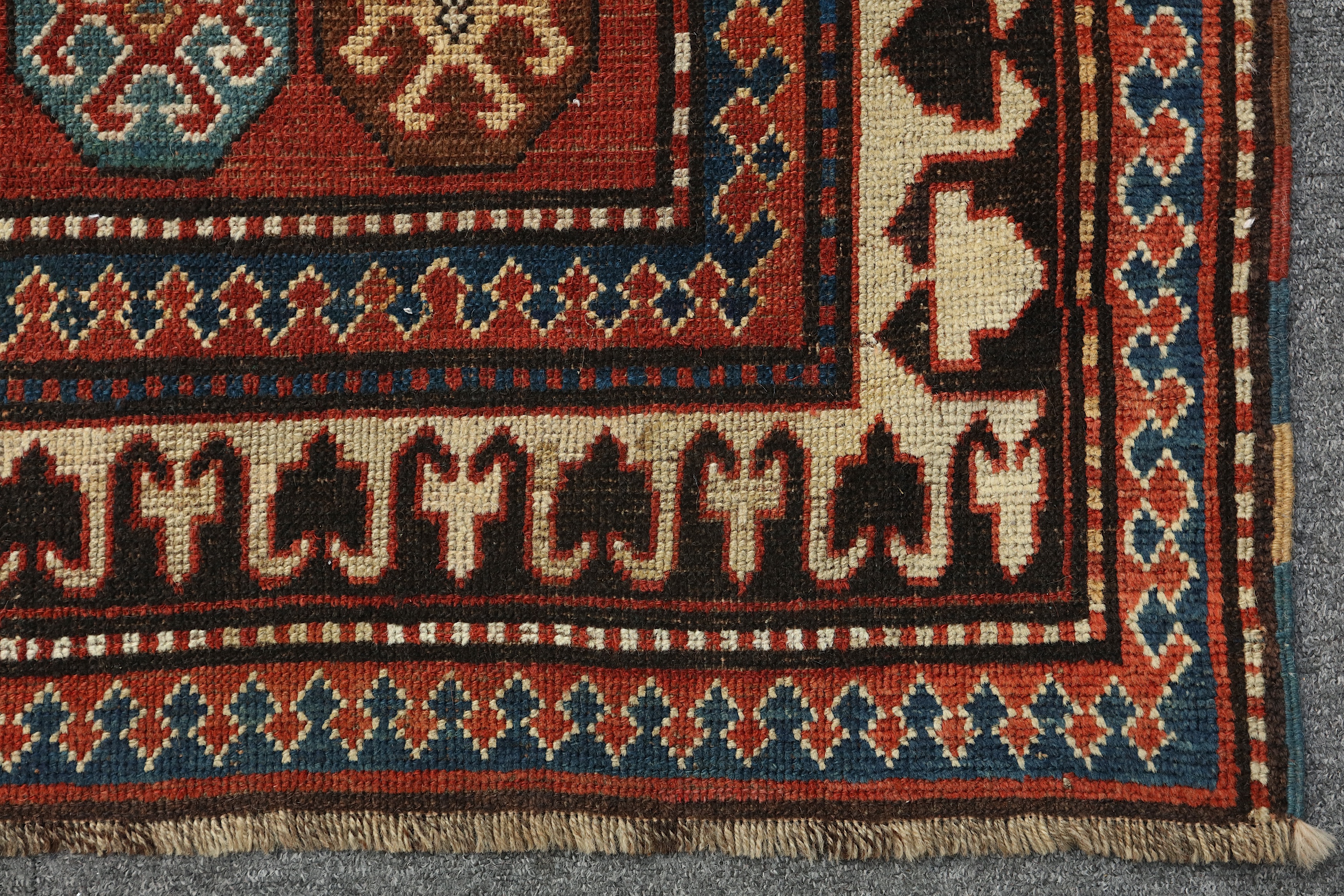 AN ANTIQUE BORJALU KAZAK RUG, SOUTH CAUCASUS - Image 6 of 7