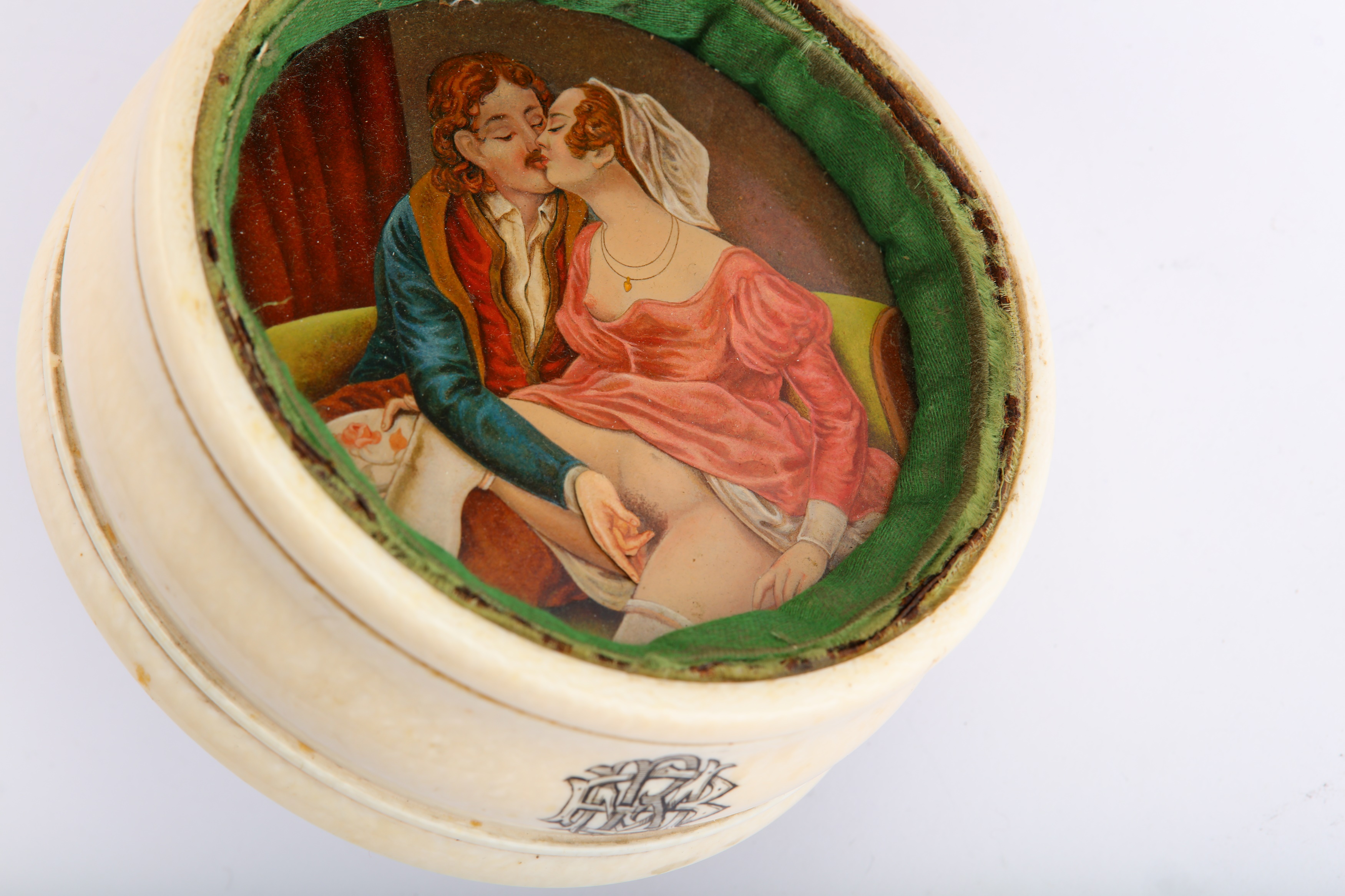 An unusual late 19th century clockwork erotic ivory pin cushion, circa 1880 - Image 3 of 4