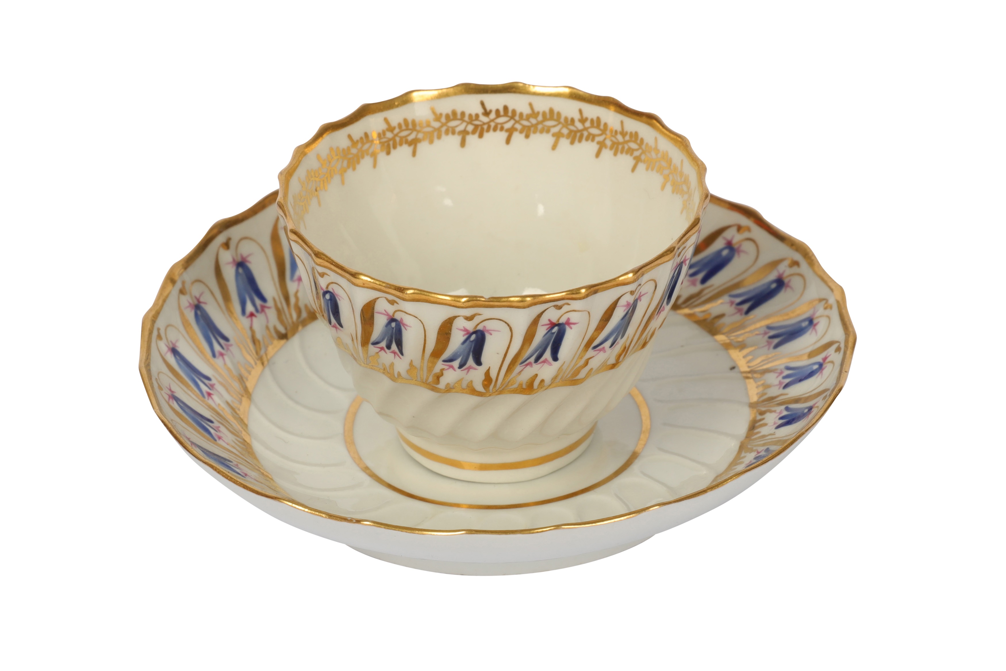 A late 18th century Worcester porcelain tea bowl and saucer