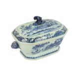 An 18th century Chinese blue and white porcelain tureen and cover,