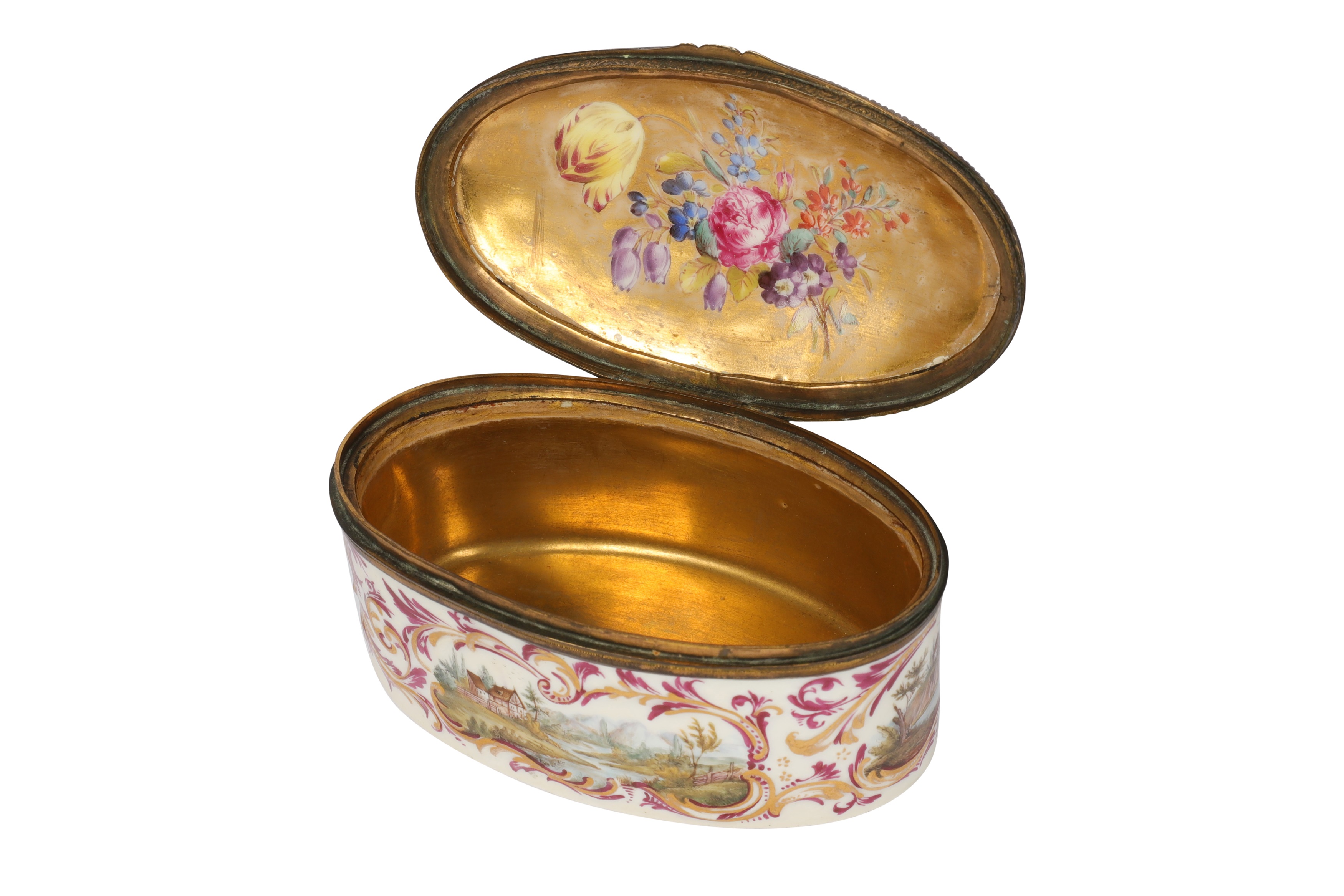 An 18th century Continental porcelain oval box - Image 2 of 4