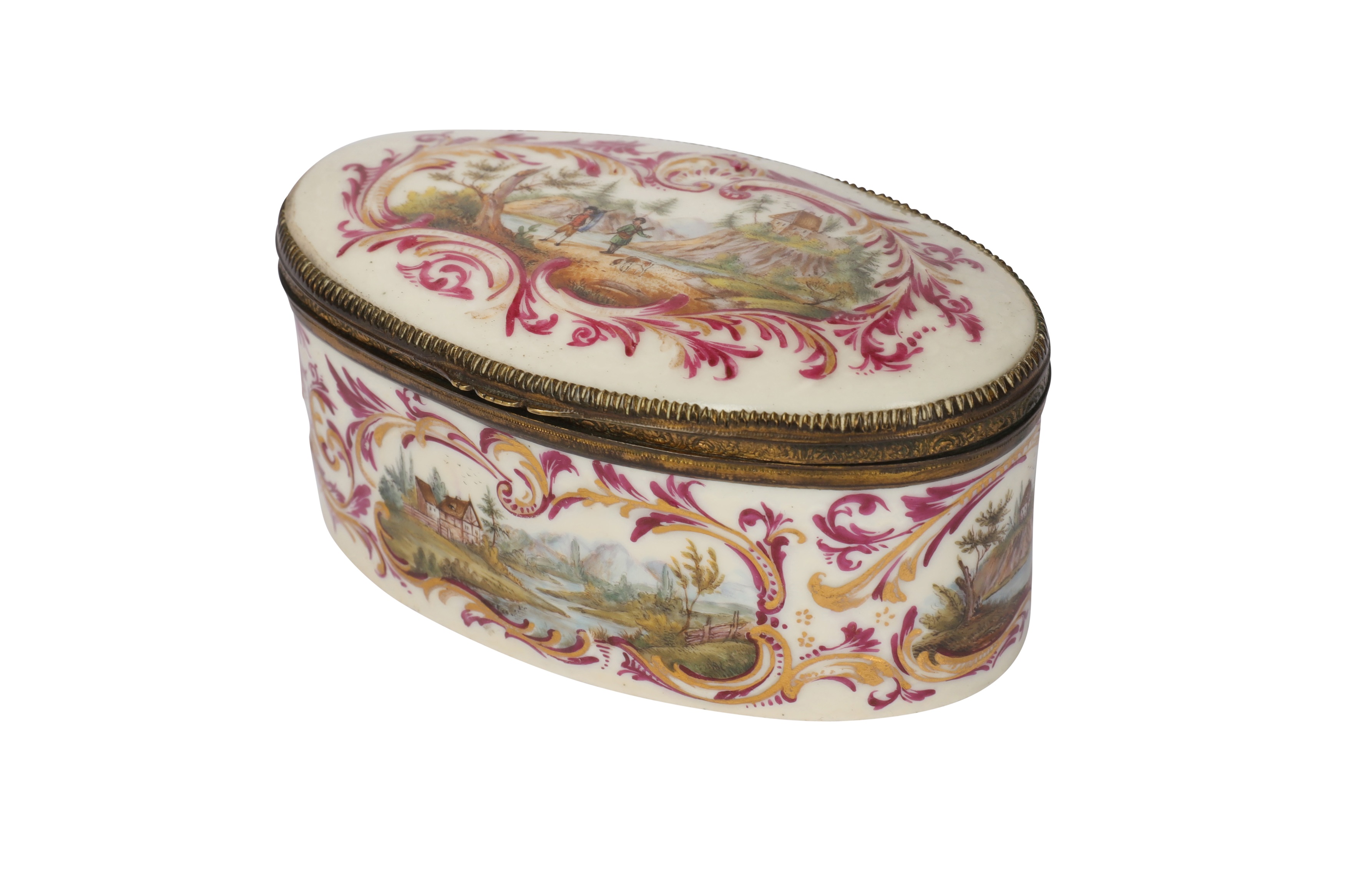 An 18th century Continental porcelain oval box - Image 3 of 4