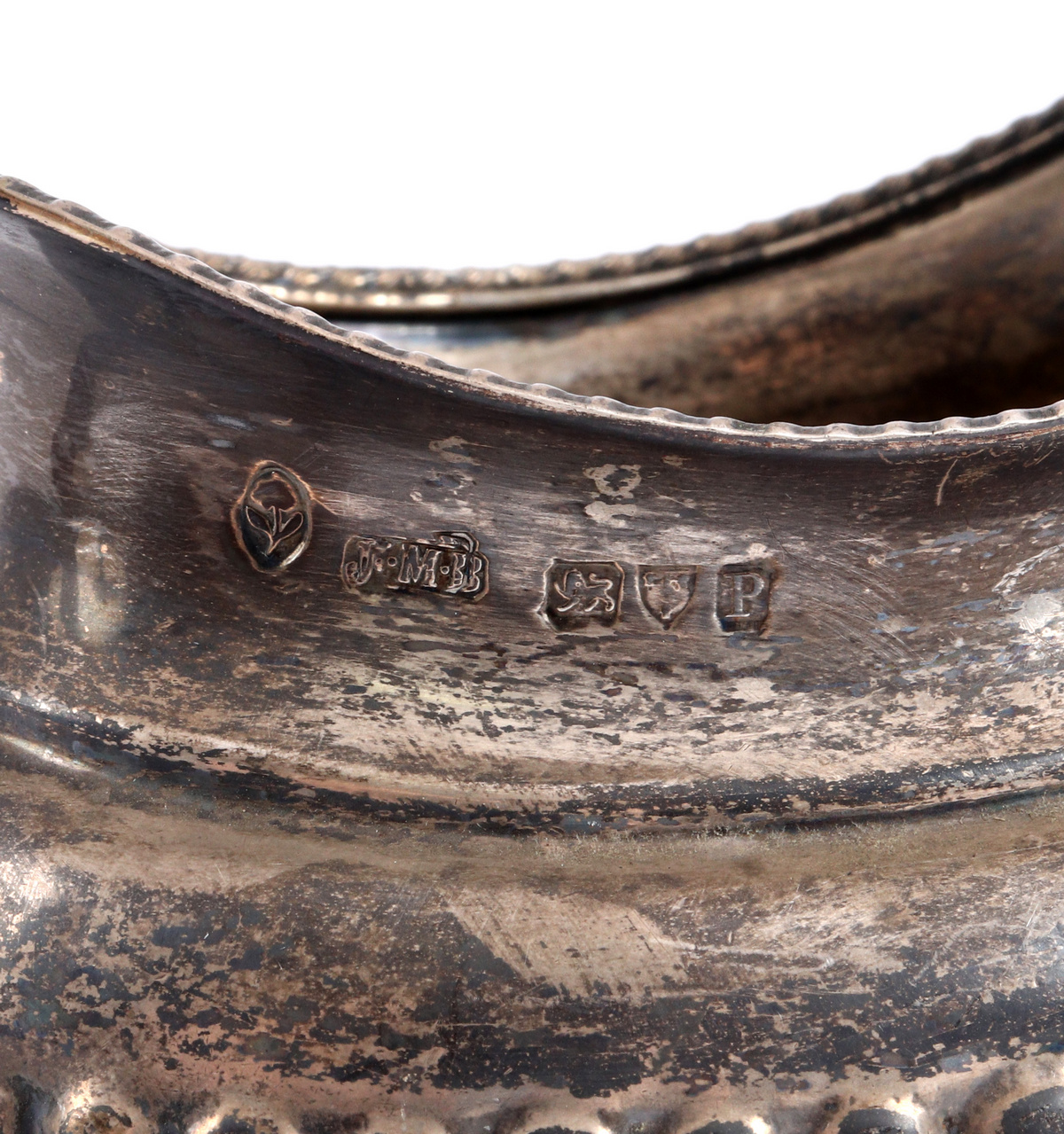 A Victorian bachelor's silver sugar basin and milk jug, Chester 1898/1911, - Image 3 of 3