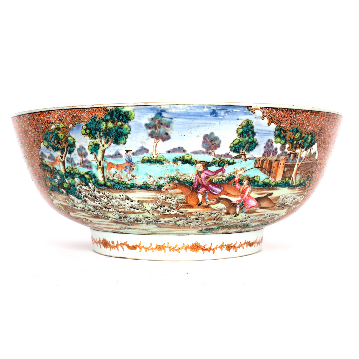 A Chinese famille rose hunting subject punch bowl, Qianlong, painted with a European hunting scene,