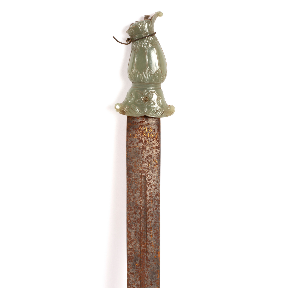 A Mughal sword with jade grip (damaged) and gold inlaid blade, 71. - Image 4 of 4
