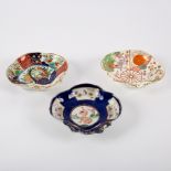 Three Coalport Japonaiserie shell-shaped dishes,