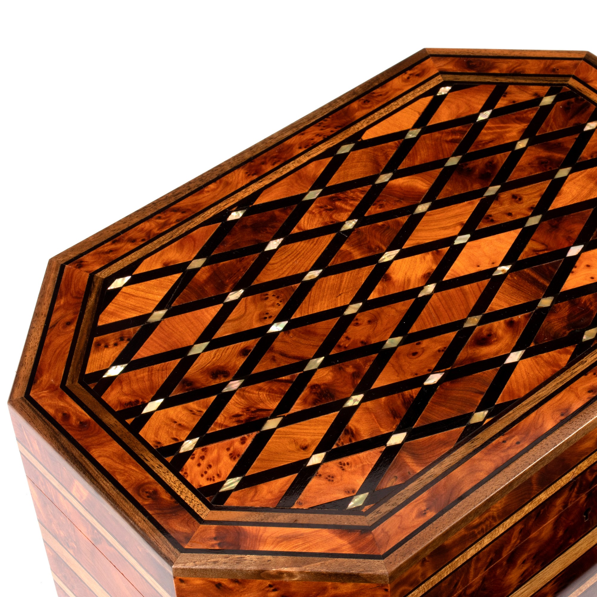 A finely inlaid box, of canted rectangular shape fitted two lift-out trays, - Image 2 of 10