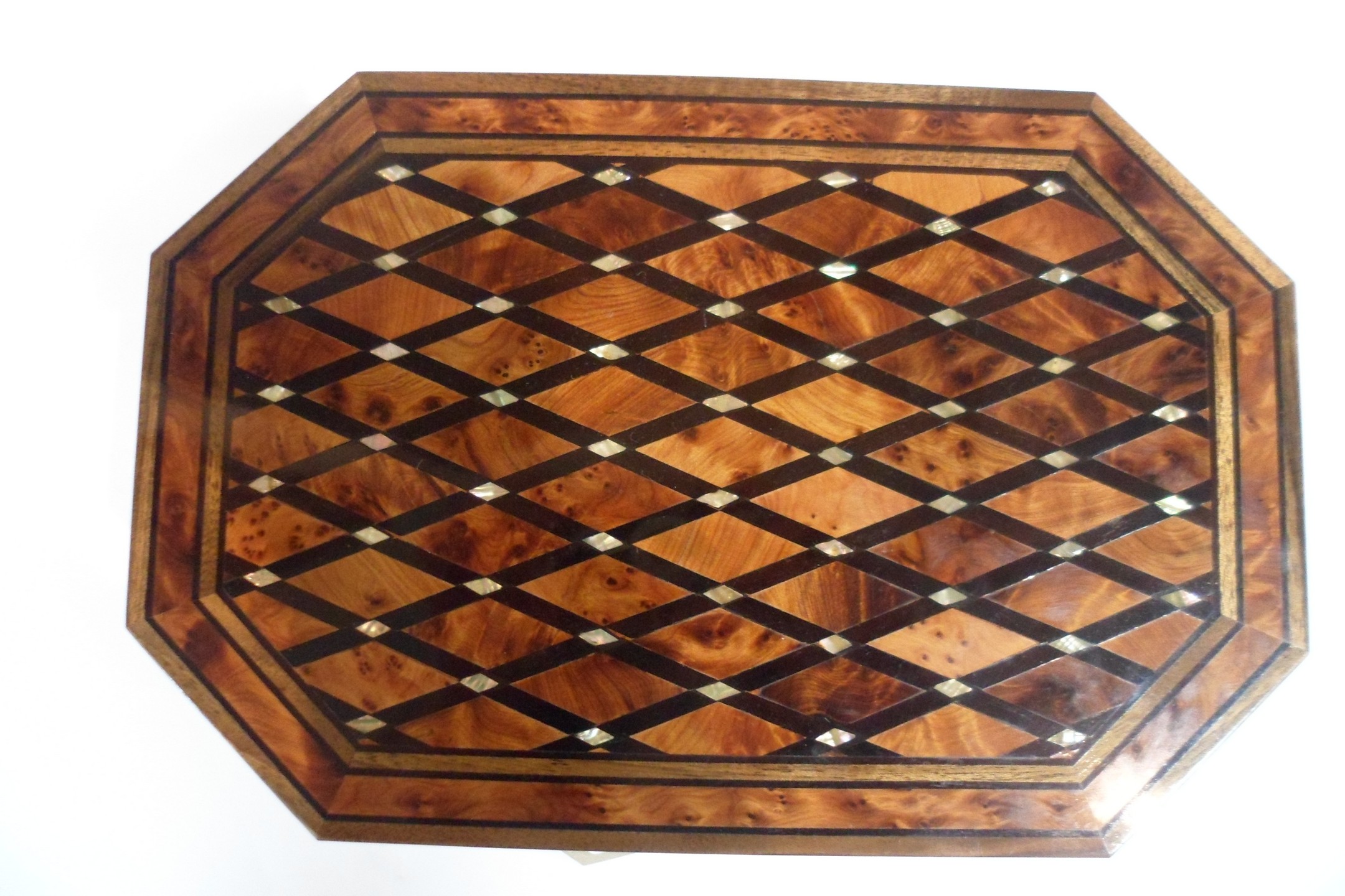 A finely inlaid box, of canted rectangular shape fitted two lift-out trays, - Image 5 of 10