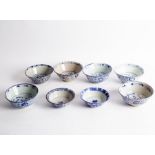 Six Ming style blue and white bowls, 16.