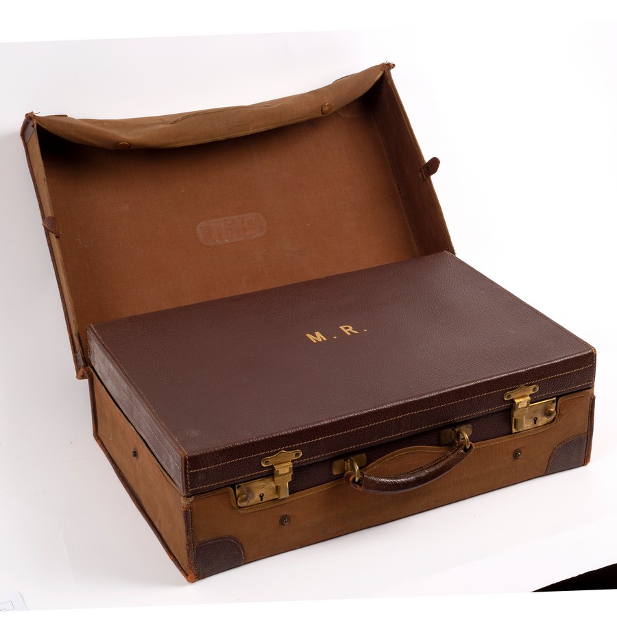 A leather travelling case by Finnigans Manchester, - Image 3 of 7