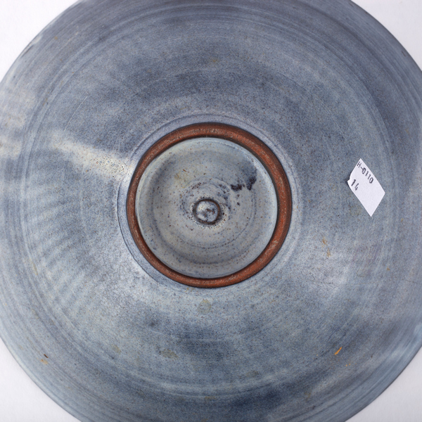 Tessa Fuchs (1936-2012), a pair of earthenware bowls, each of conical form, blue glaze exterior, - Image 5 of 5