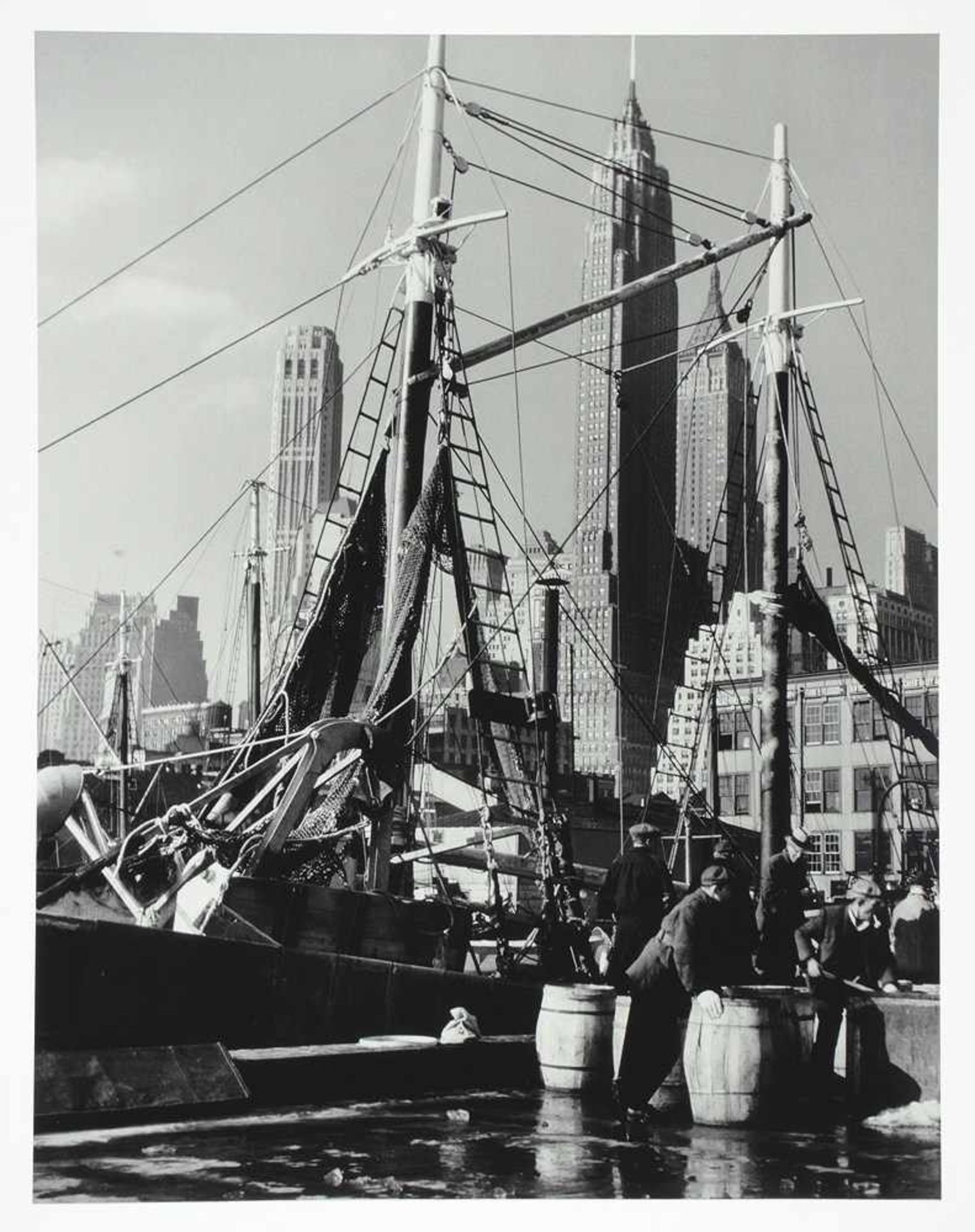 Andreas Feininger. Fischmarkt in der South Street, New York. Fotografie. 1940/2010. 39,5 : 30,5