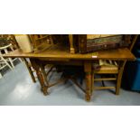 OAK DRAW LEAF TABLE