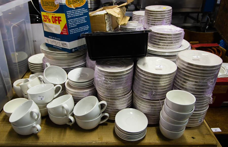 LARGE QUANTITY OF WHITE TABLEWARE