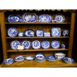 LOT OF BLUE + WHITE WILLOW PATTERNS SERVICE